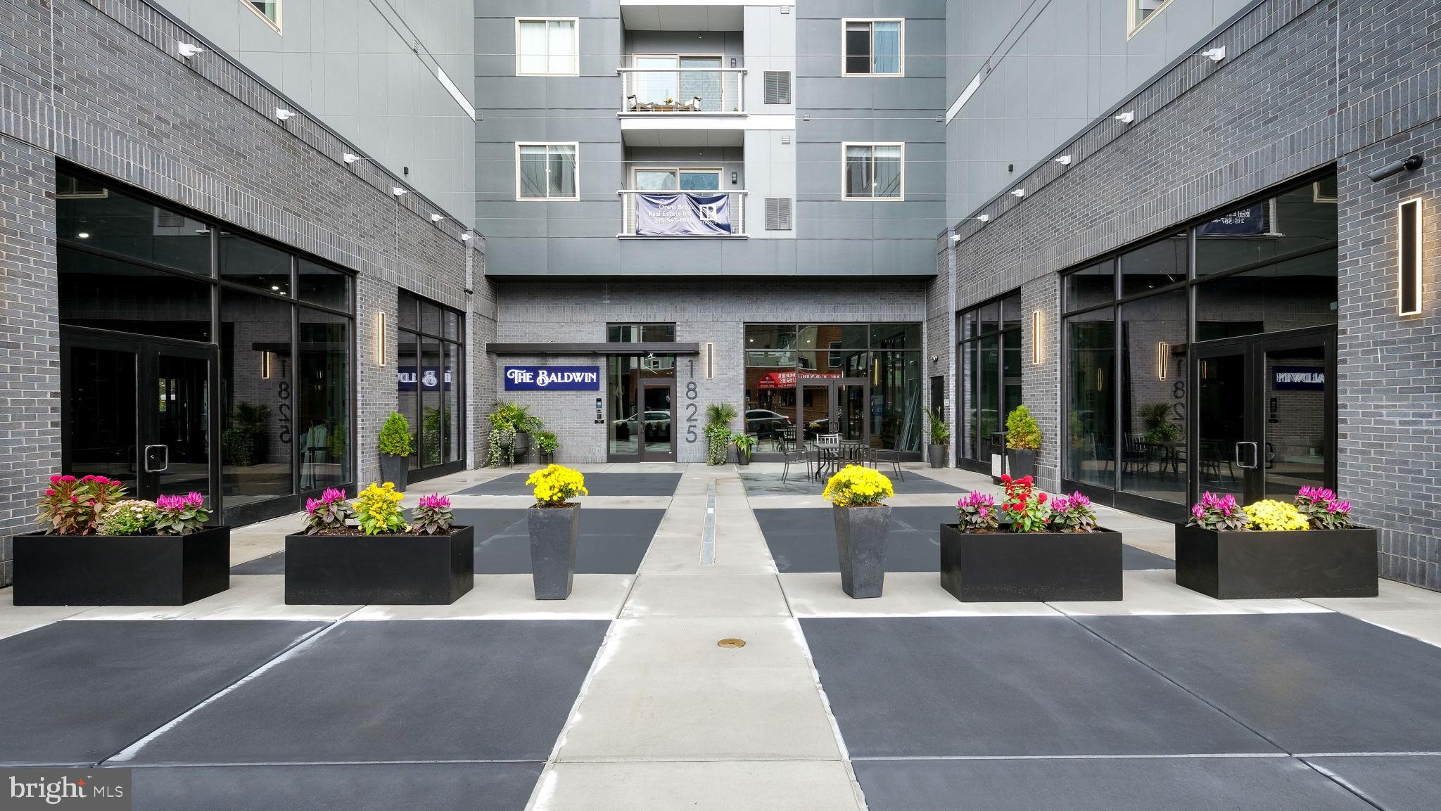 LOGAN SQUARE - Residential Lease