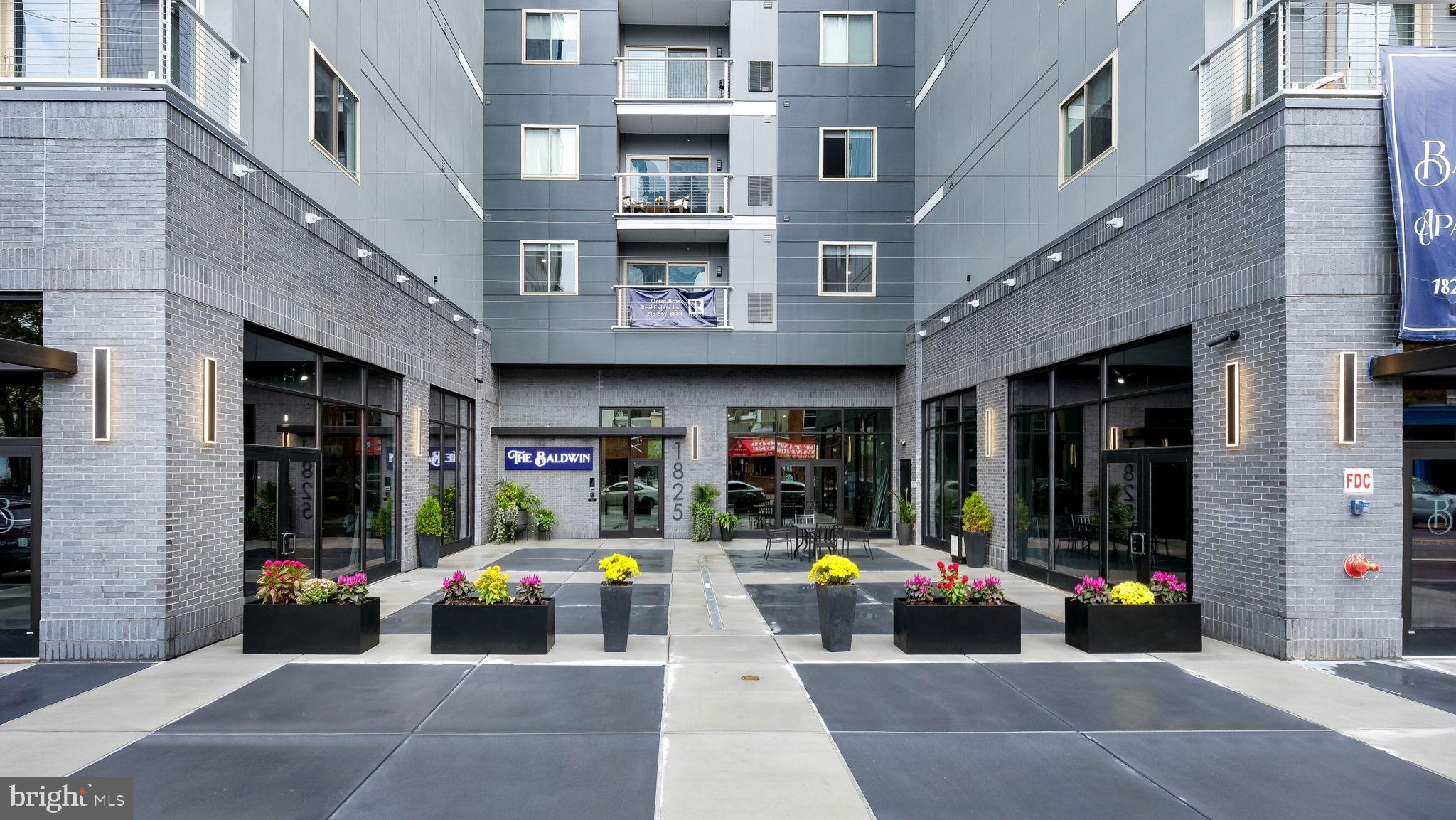 LOGAN SQUARE - Residential Lease