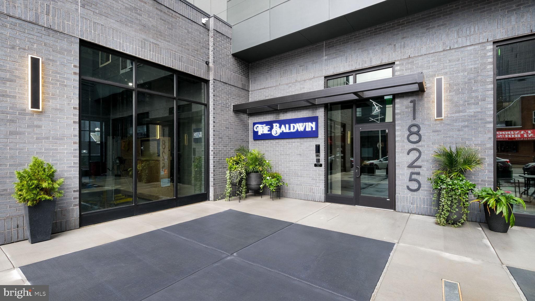 LOGAN SQUARE - Residential Lease