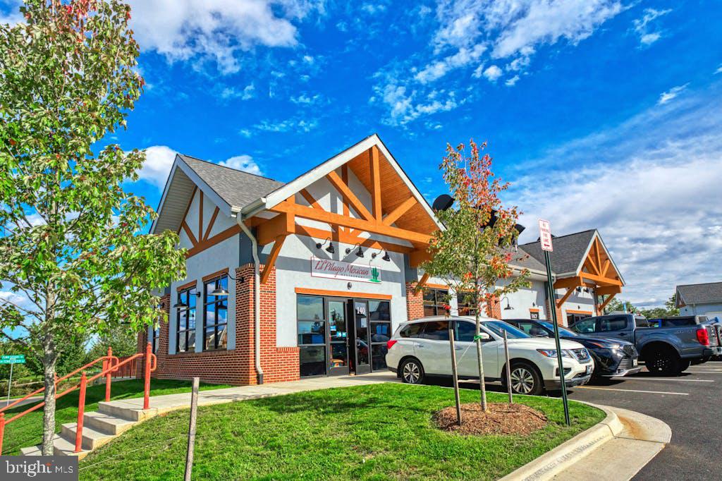 LOVETTSVILLE - Residential