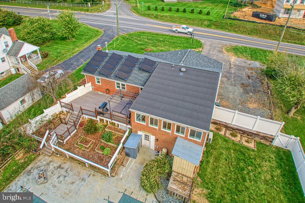 LOVETTSVILLE - Residential