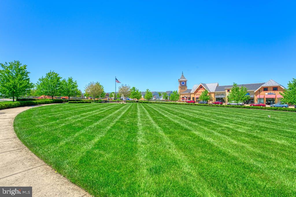 LOVETTSVILLE - Residential