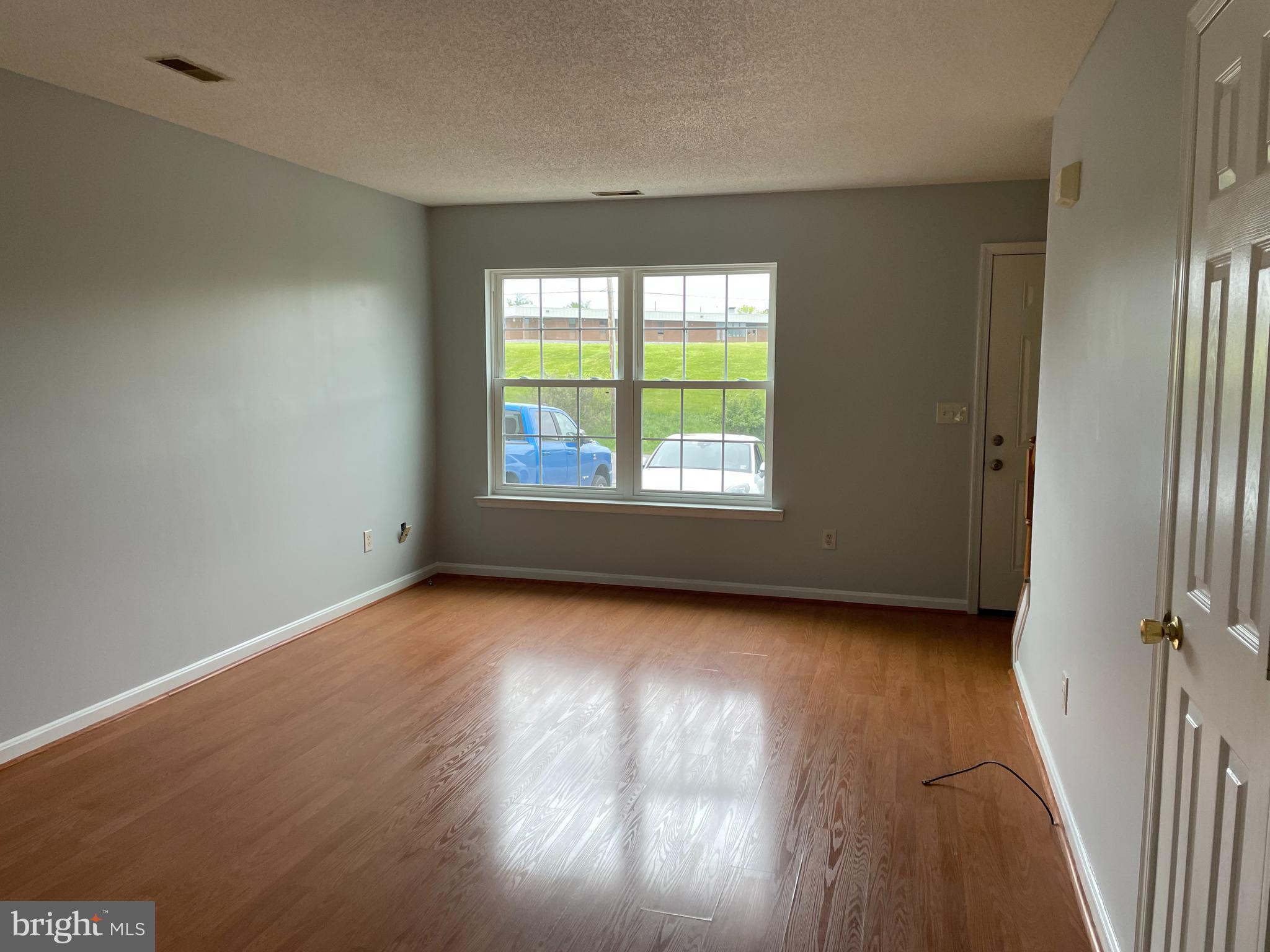 EAGLE RUN POINTE - Residential