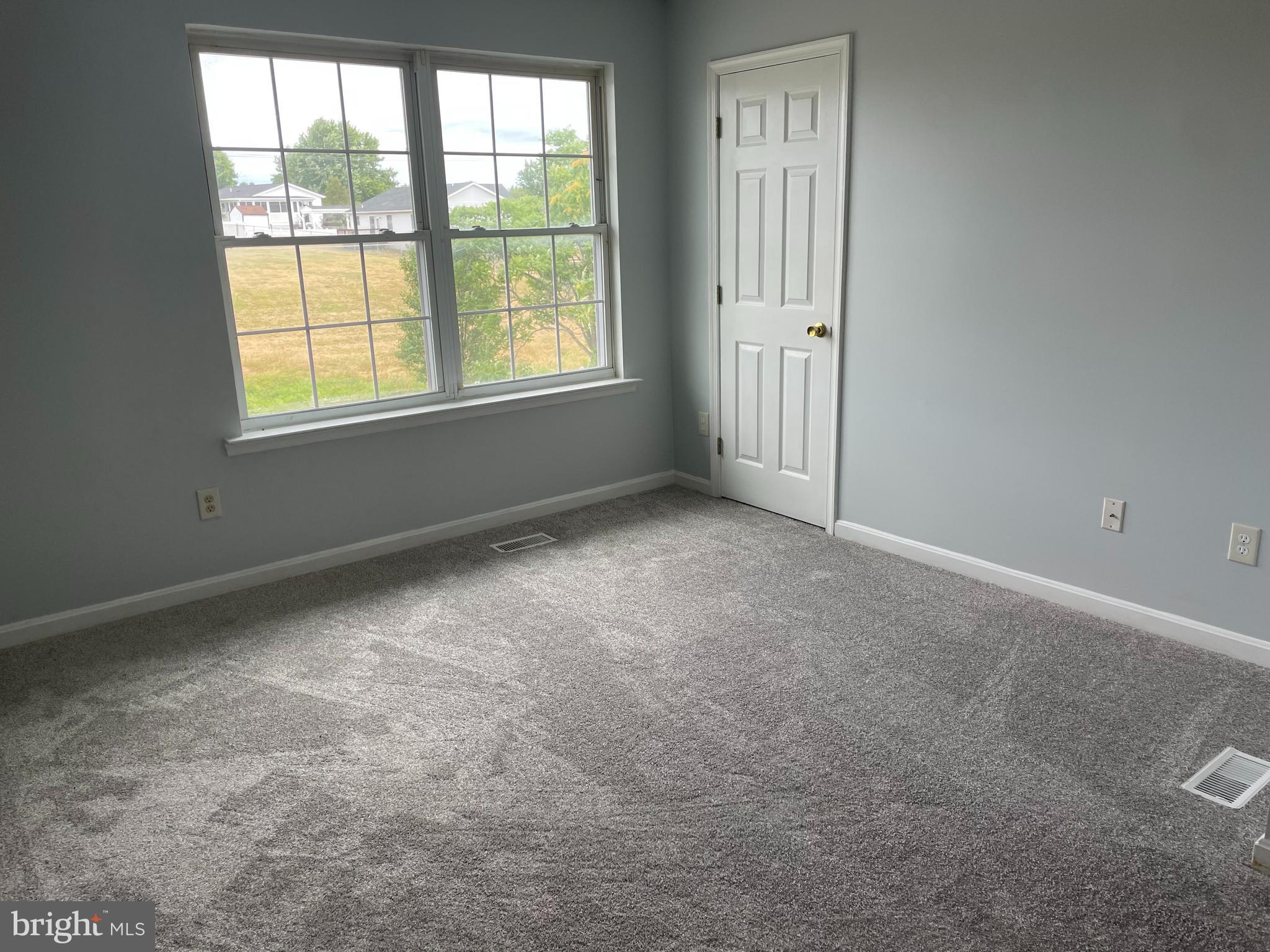 EAGLE RUN POINTE - Residential