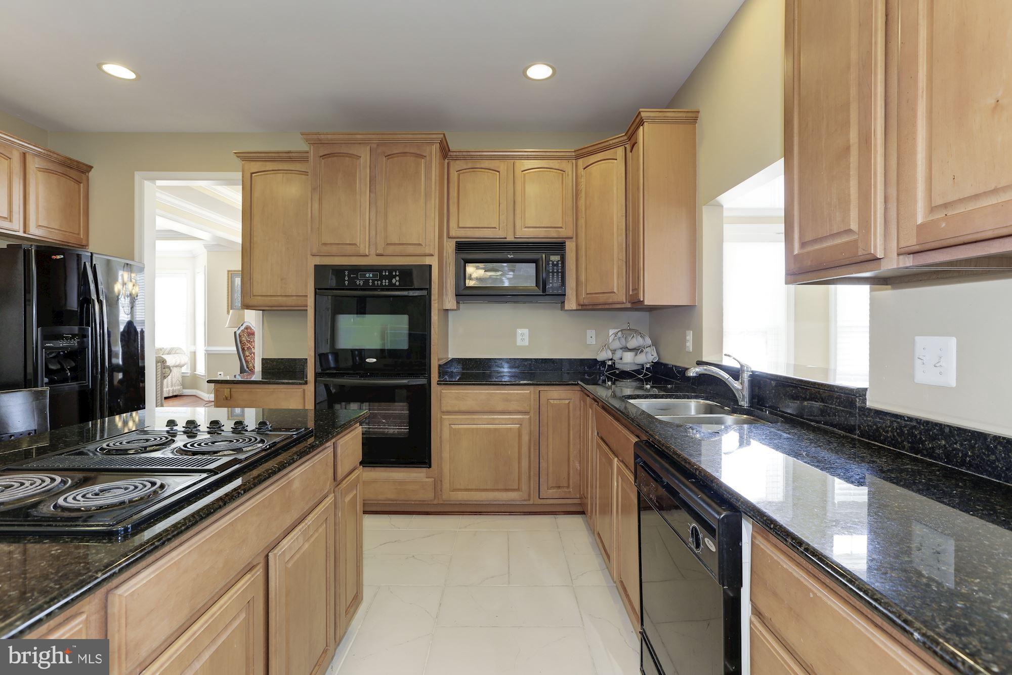 WILSHIRE-PLAT FIVE> - Residential