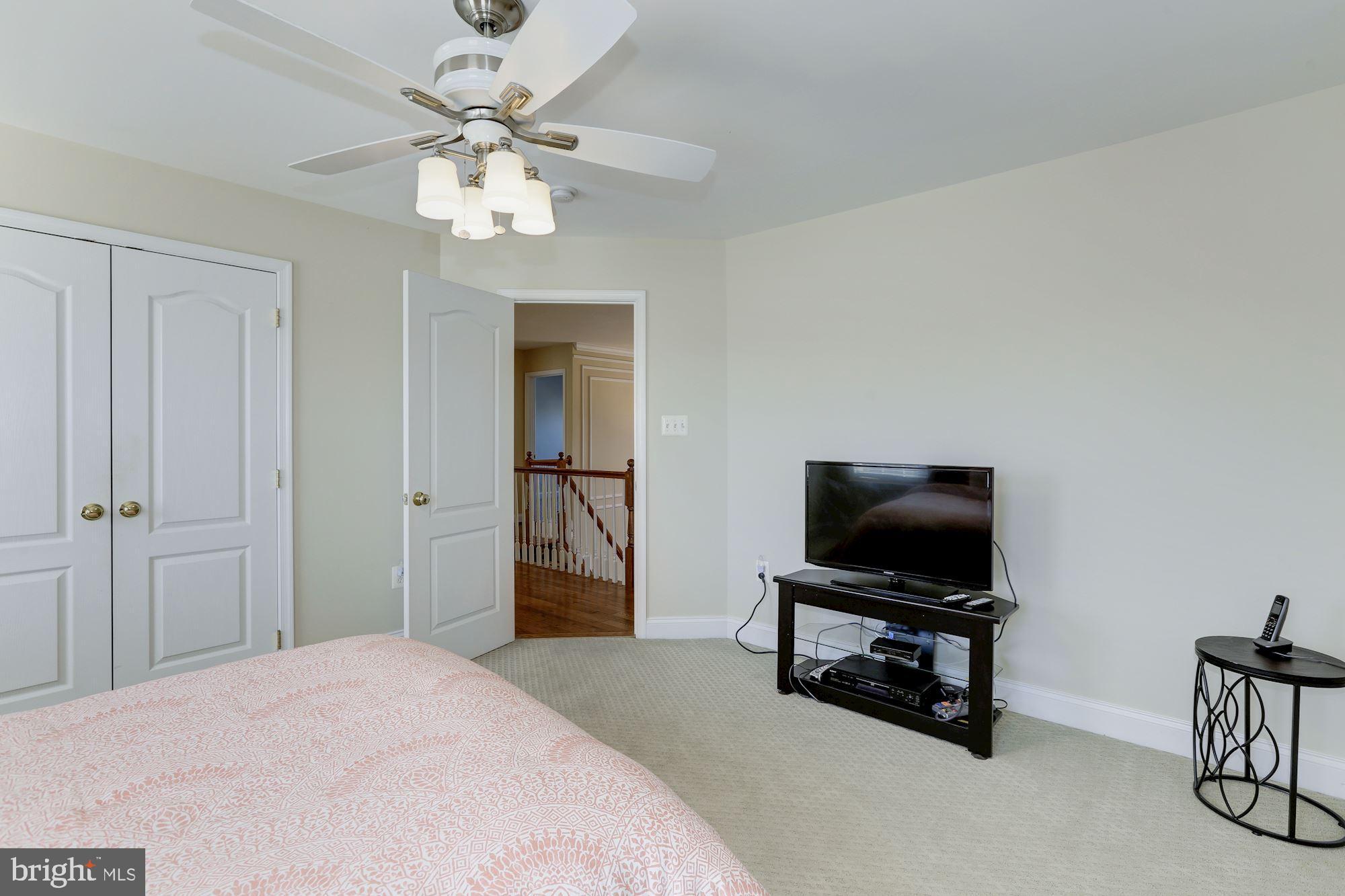 WILSHIRE-PLAT FIVE> - Residential