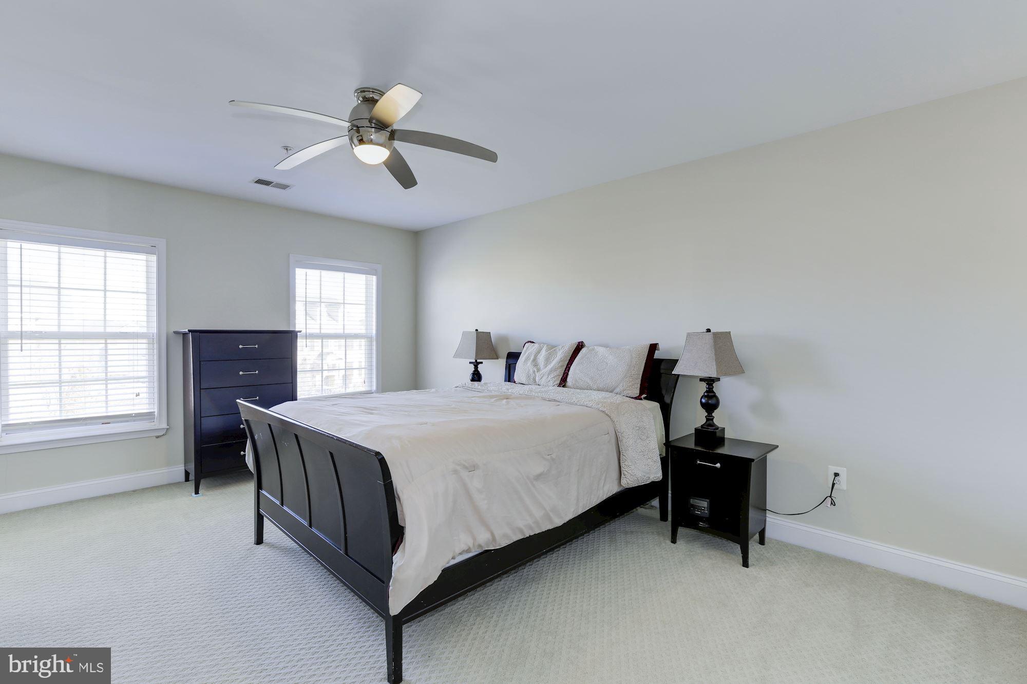 WILSHIRE-PLAT FIVE> - Residential