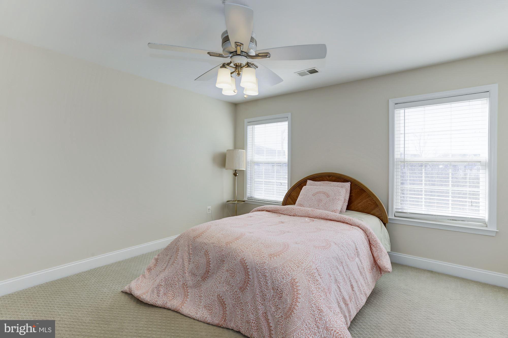 WILSHIRE-PLAT FIVE> - Residential