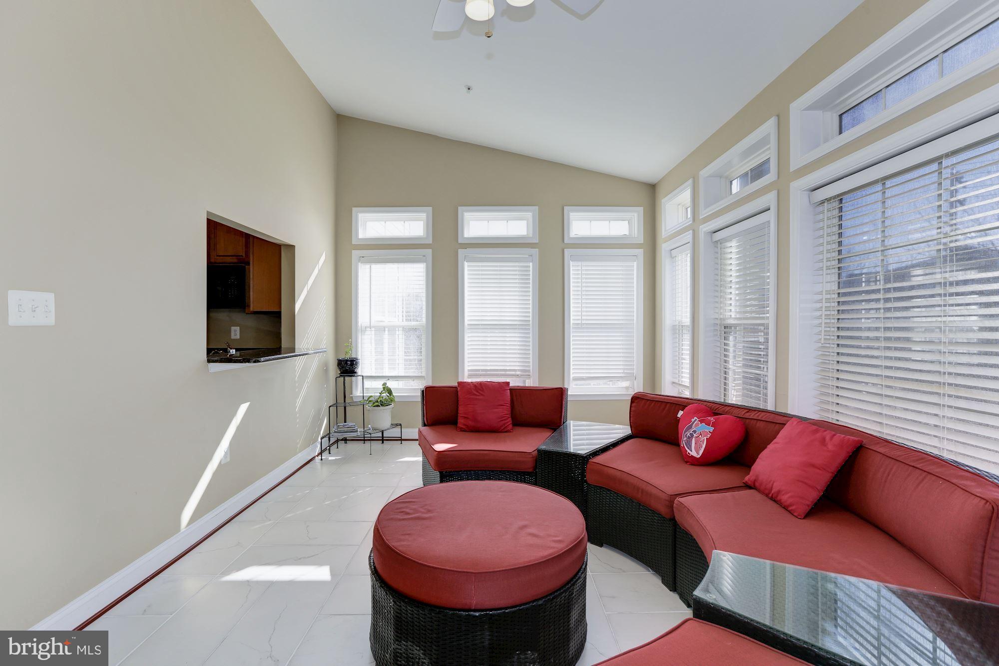 WILSHIRE-PLAT FIVE> - Residential