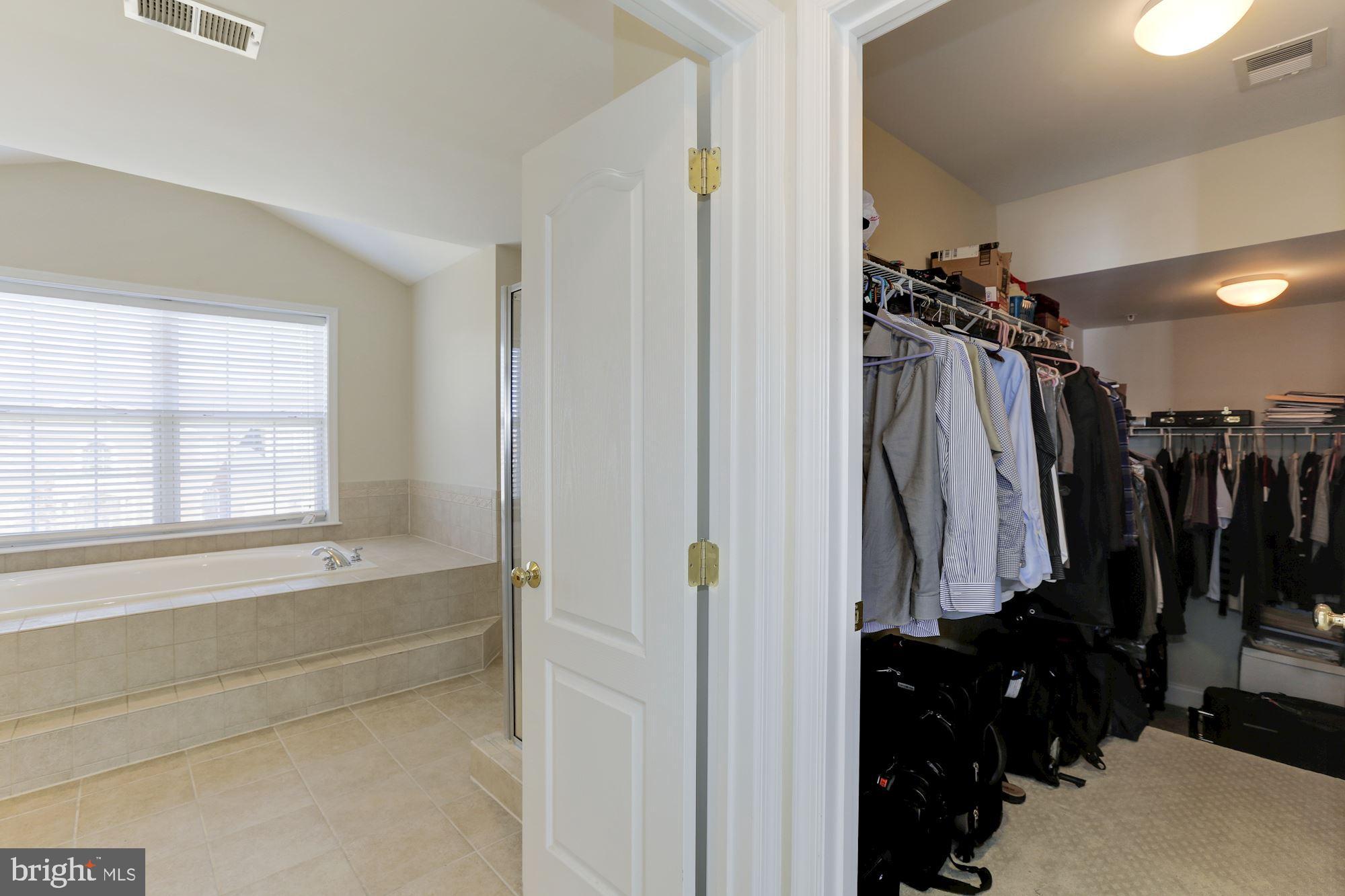 WILSHIRE-PLAT FIVE> - Residential