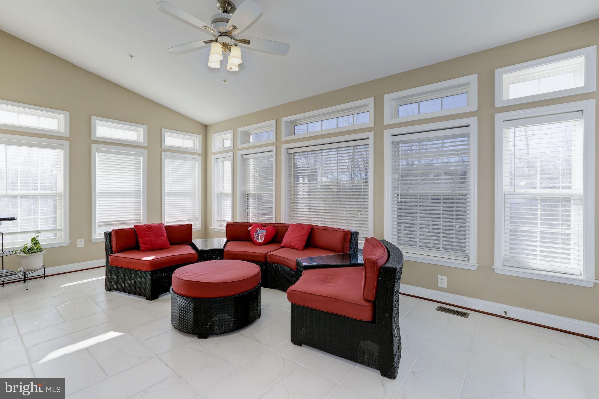 WILSHIRE-PLAT FIVE> - Residential