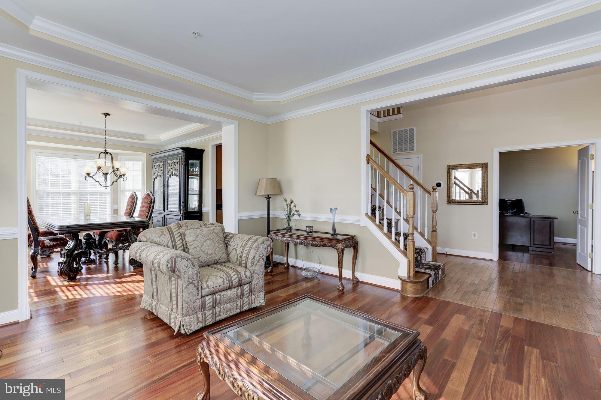 WILSHIRE-PLAT FIVE> - Residential