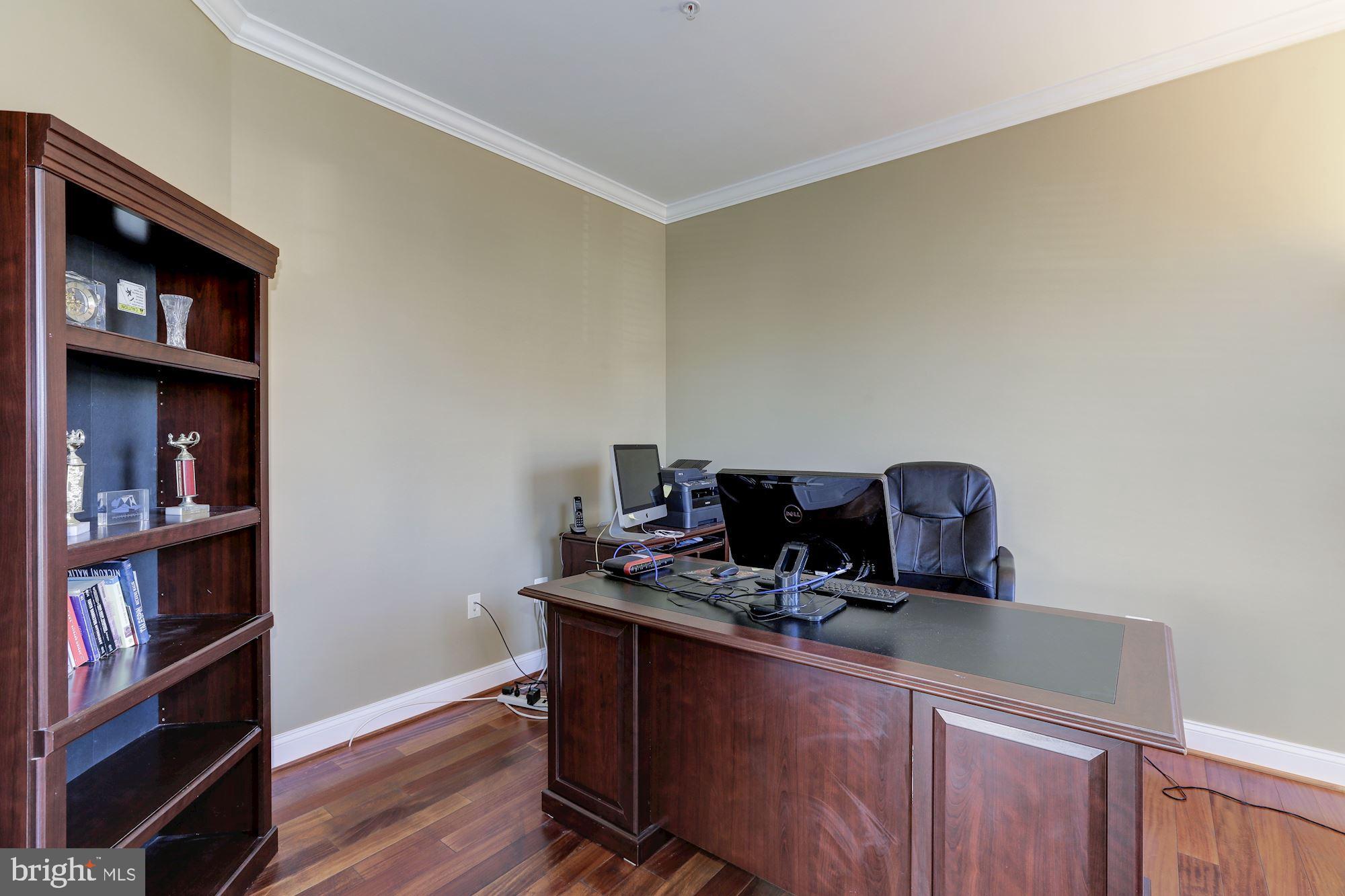 WILSHIRE-PLAT FIVE> - Residential