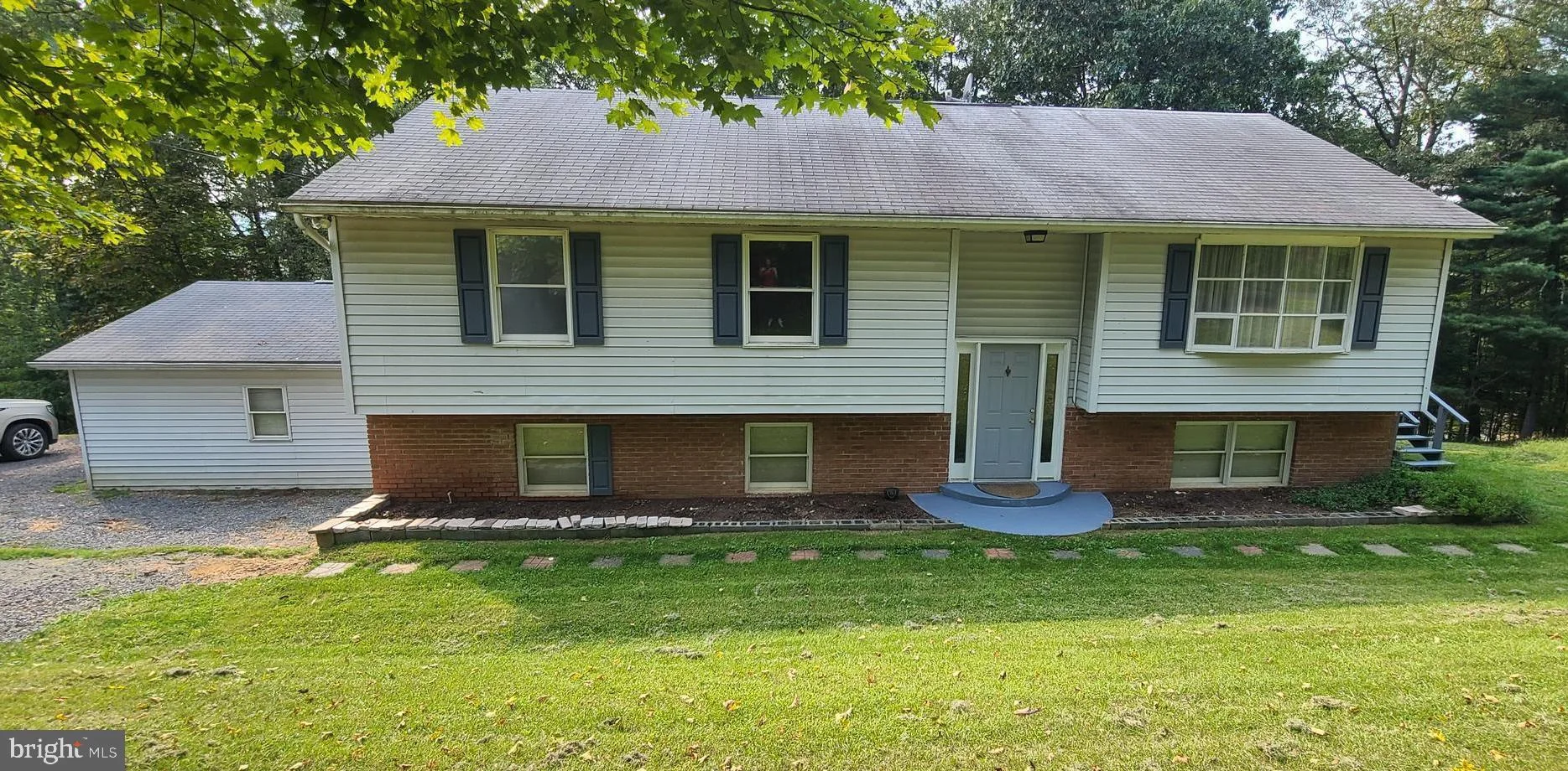 3322 Johnson Mill Road, Berkeley Springs, WV 25411
