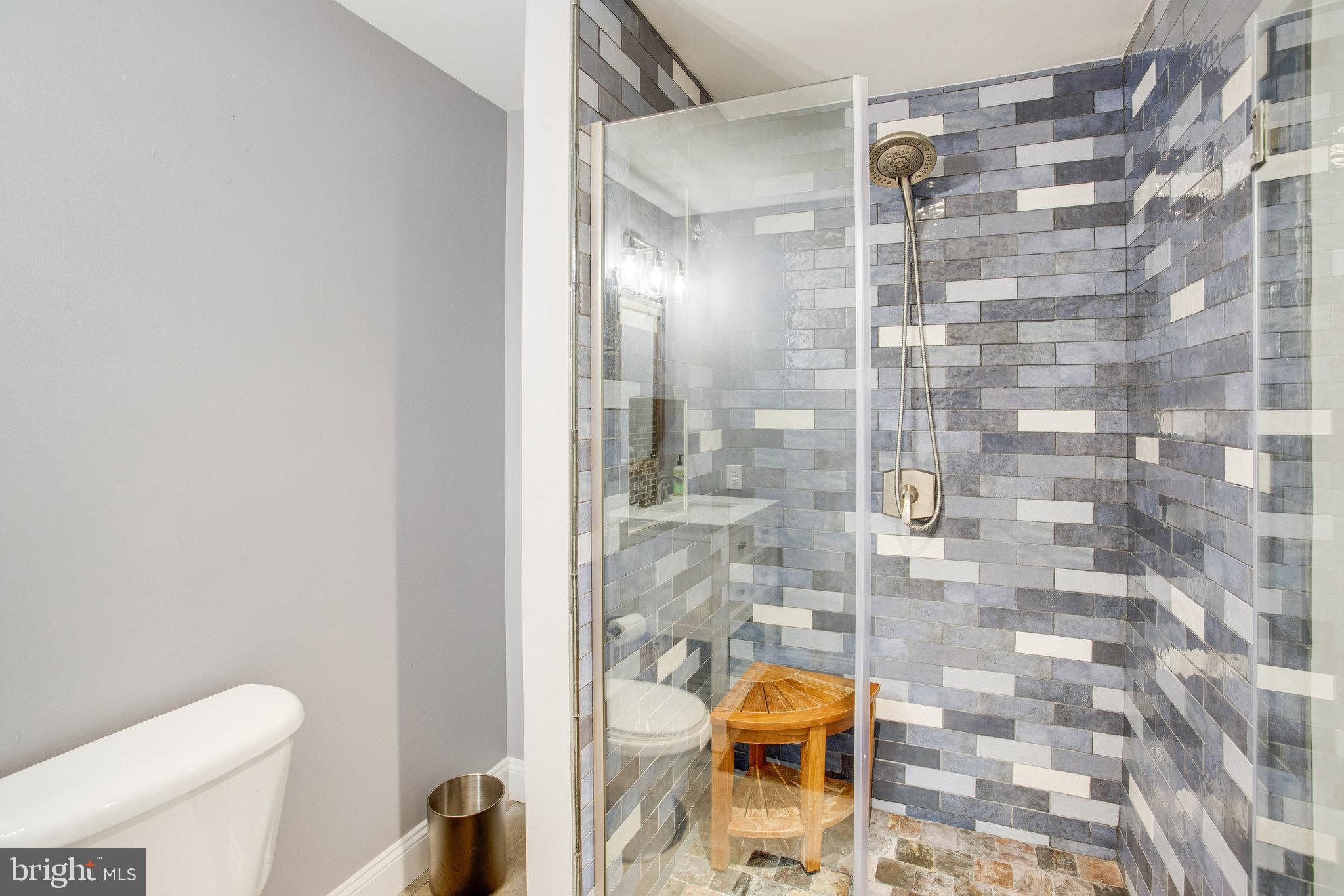 PARK RIDGE - Residential Lease