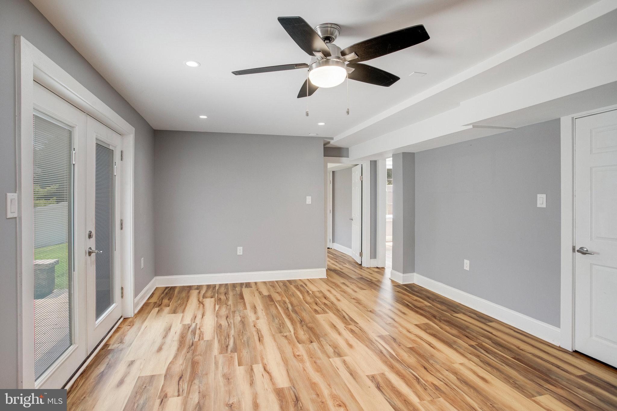 PARK RIDGE - Residential Lease