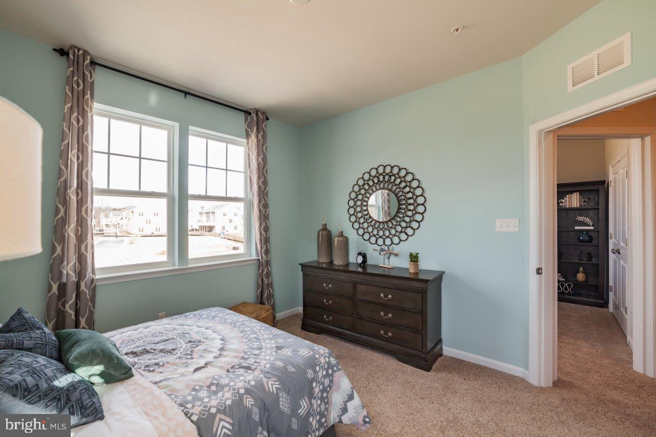 WOODMORE OVERLOOK - Residential