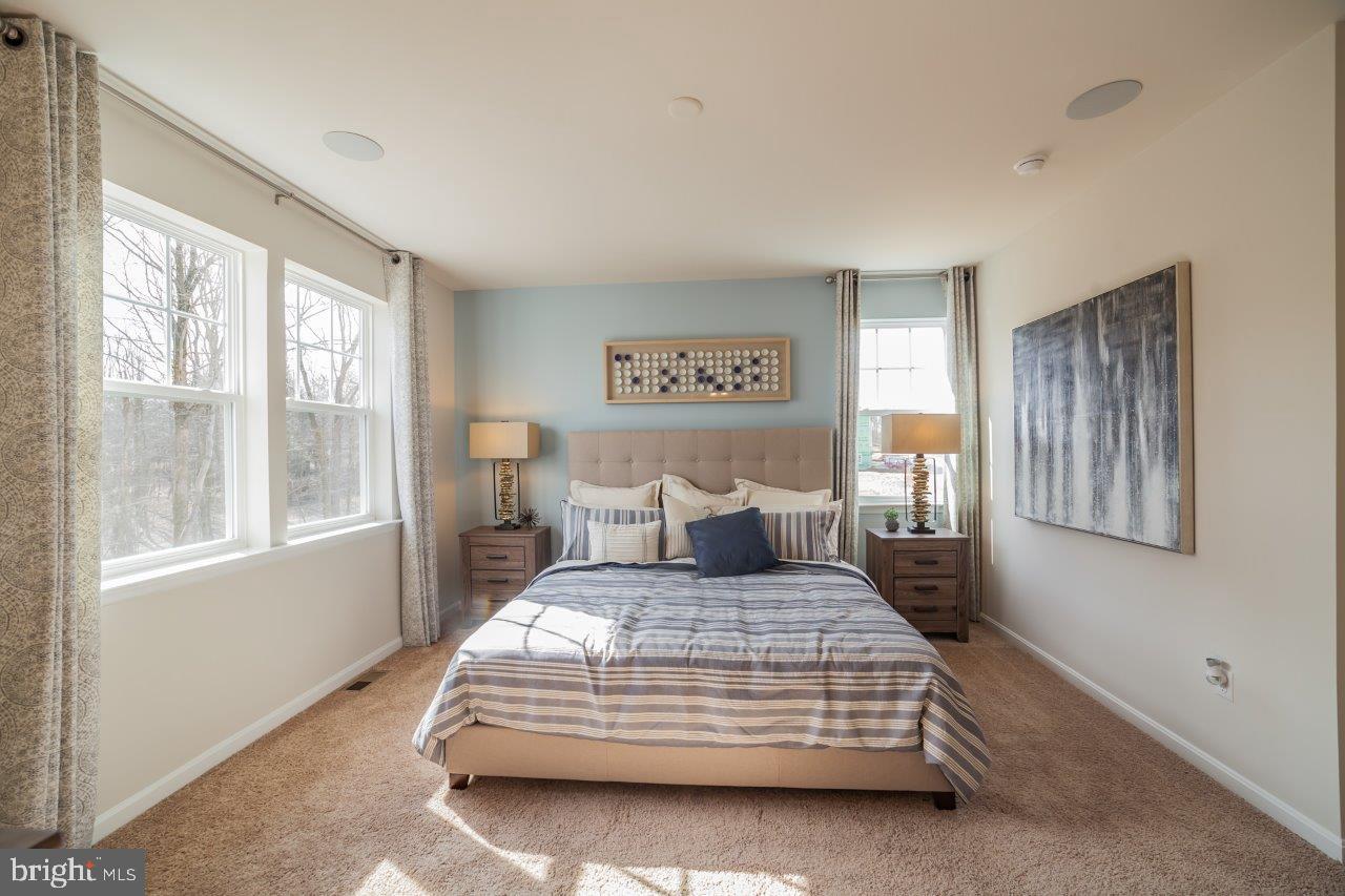 WOODMORE OVERLOOK - Residential