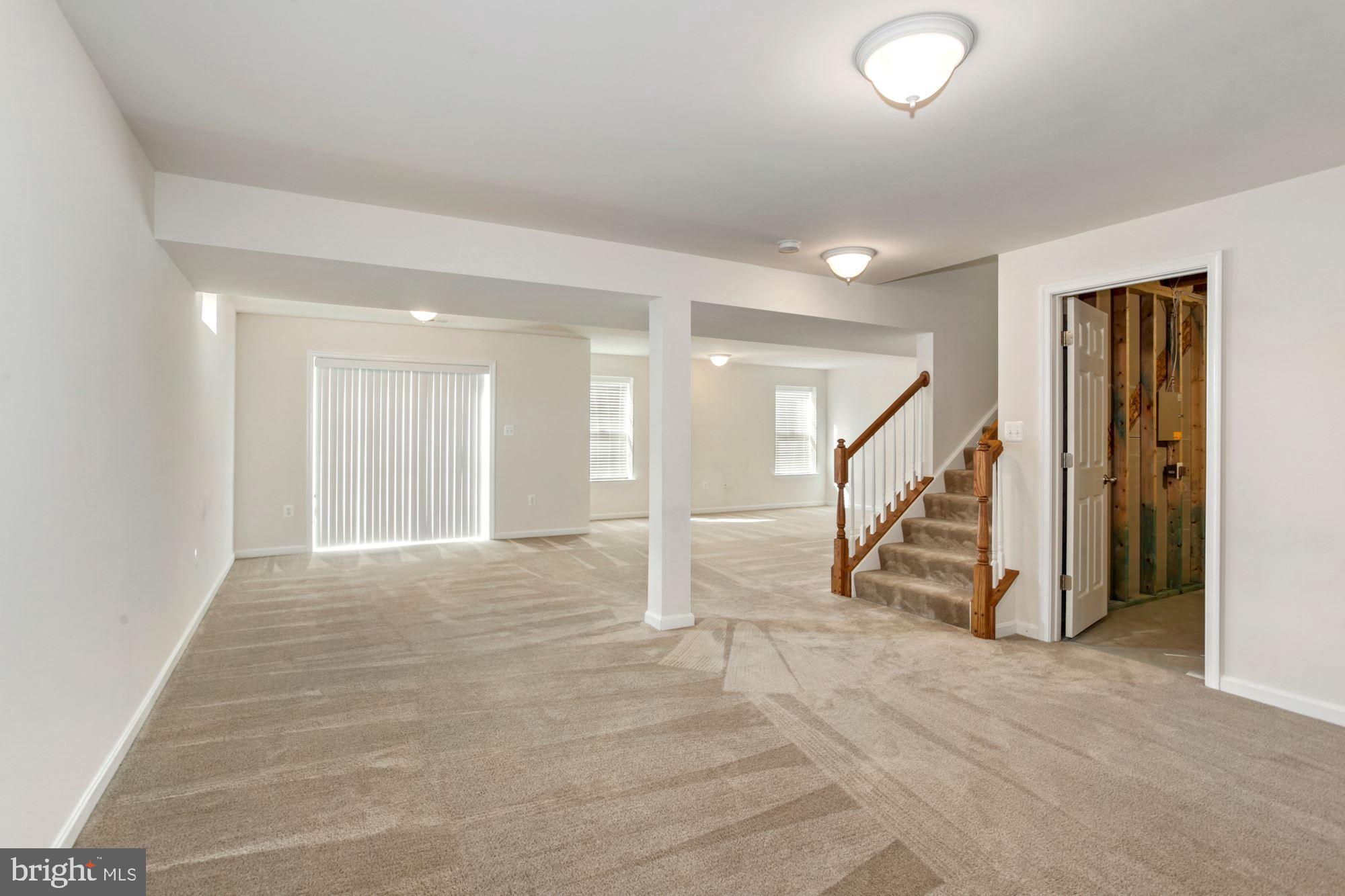 EAGLES POINTE - Residential