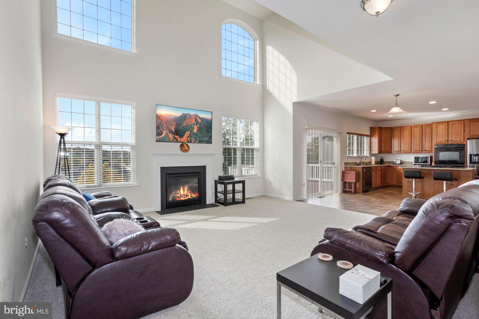 EAGLES POINTE - Residential