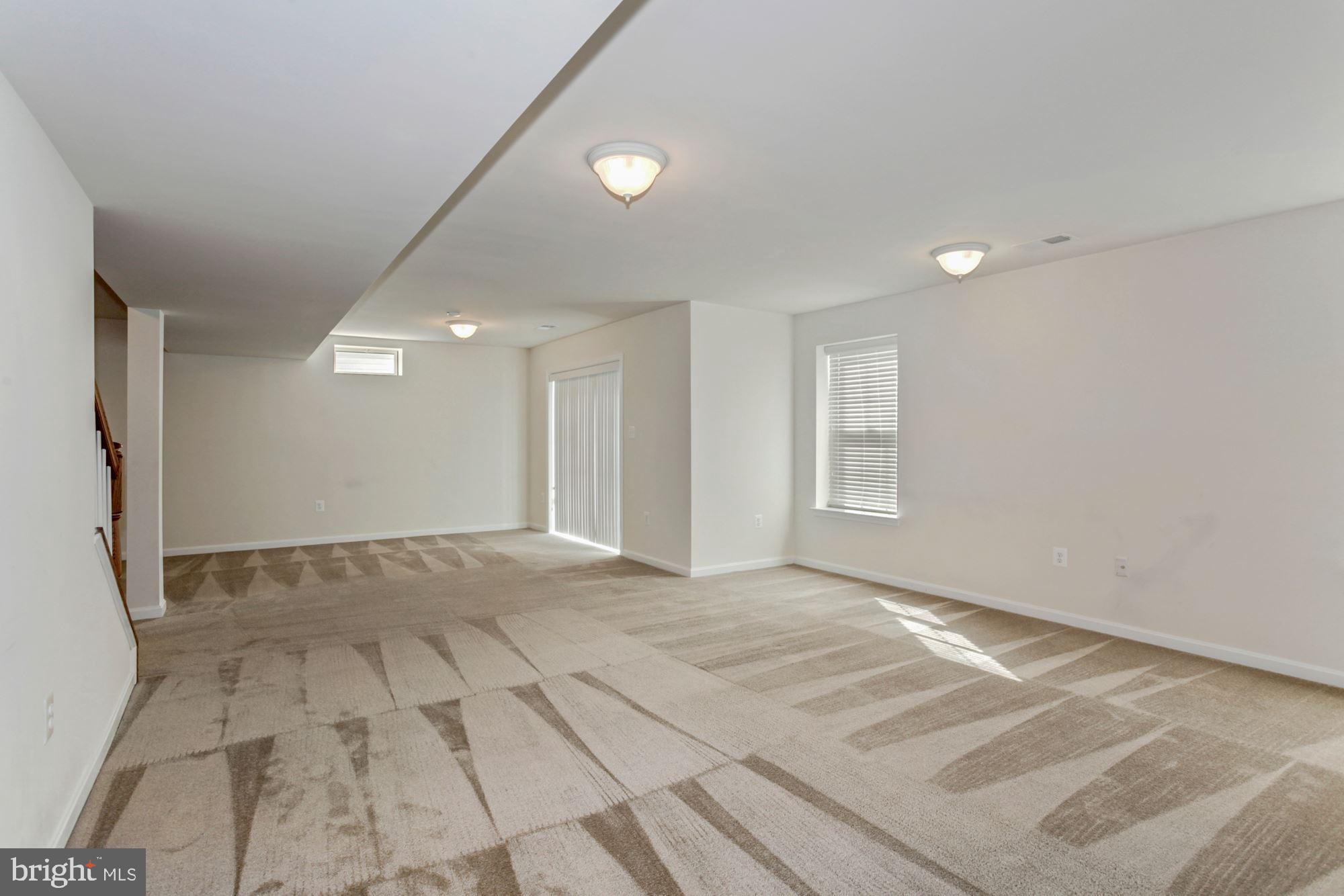 EAGLES POINTE - Residential