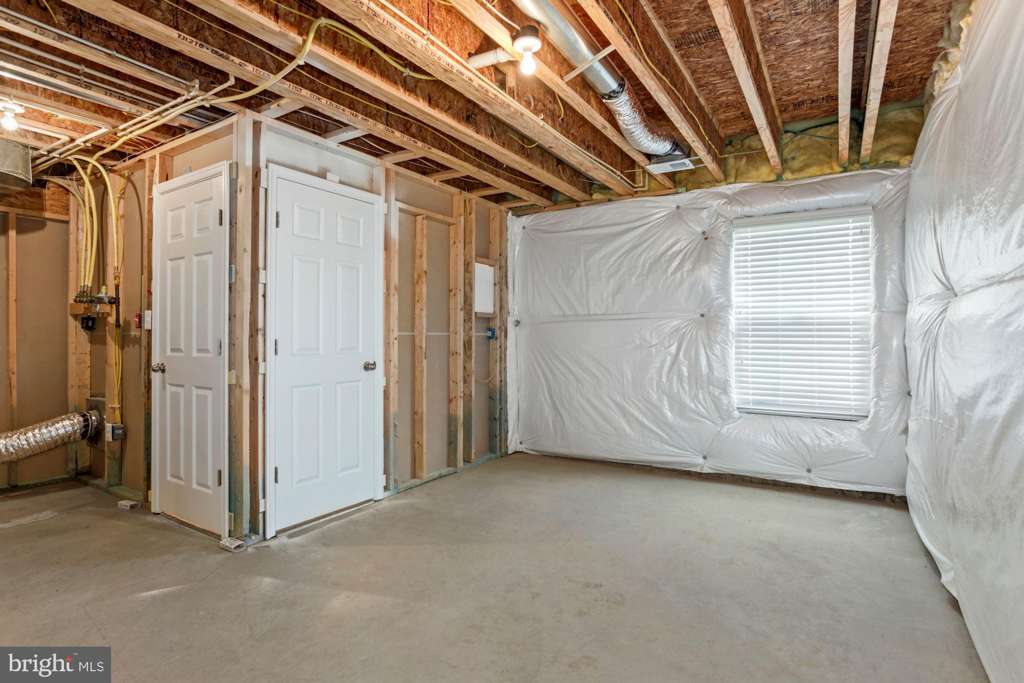 EAGLES POINTE - Residential