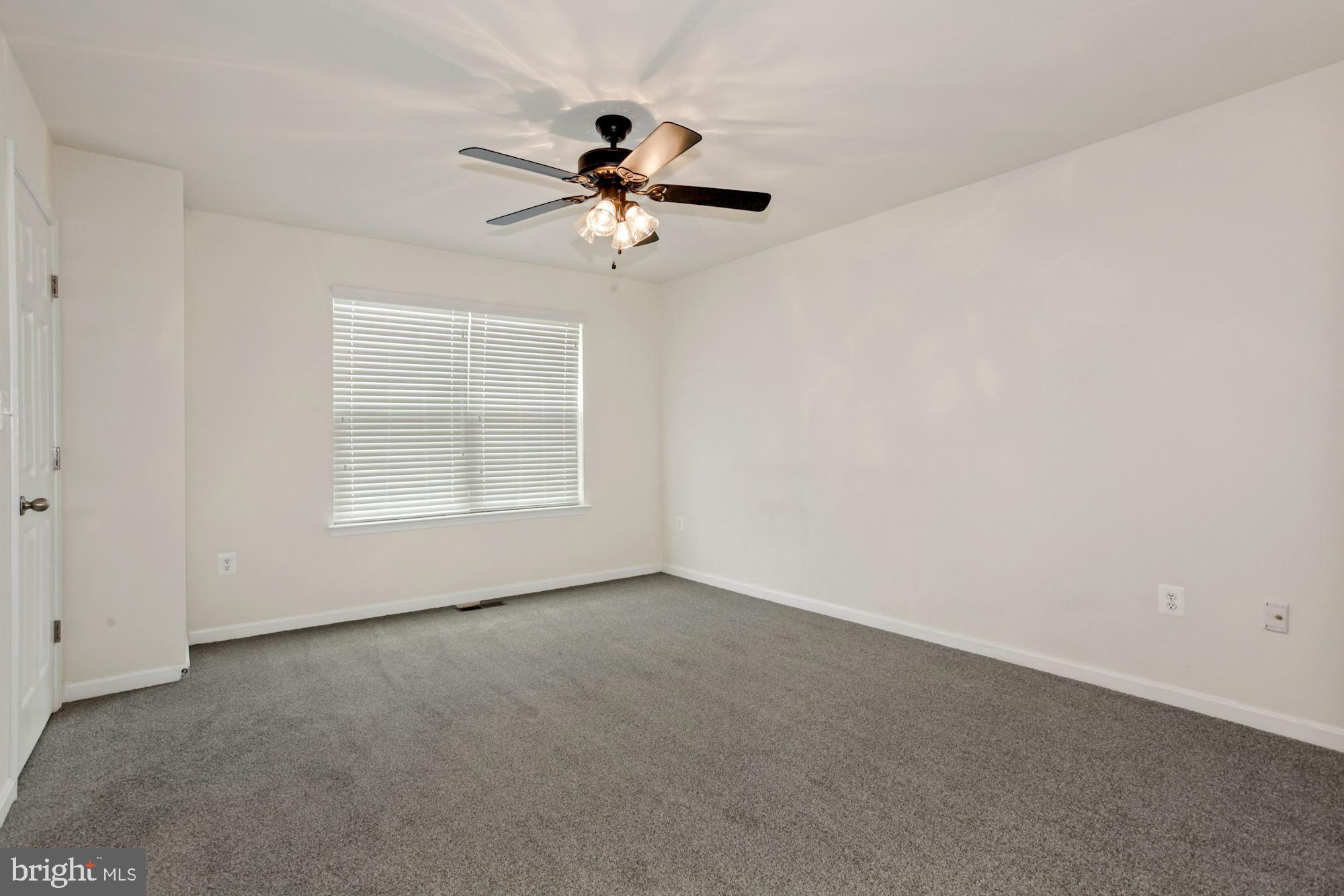 EAGLES POINTE - Residential