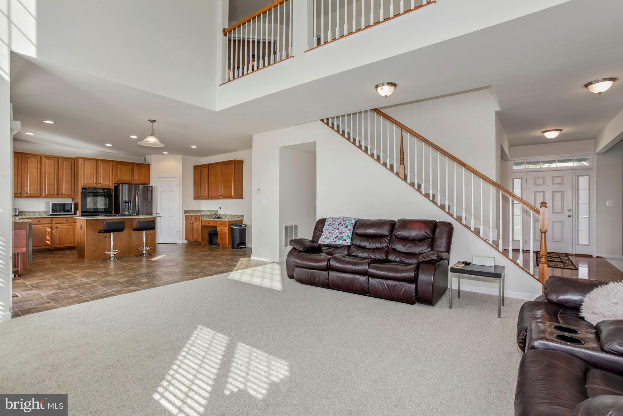 EAGLES POINTE - Residential