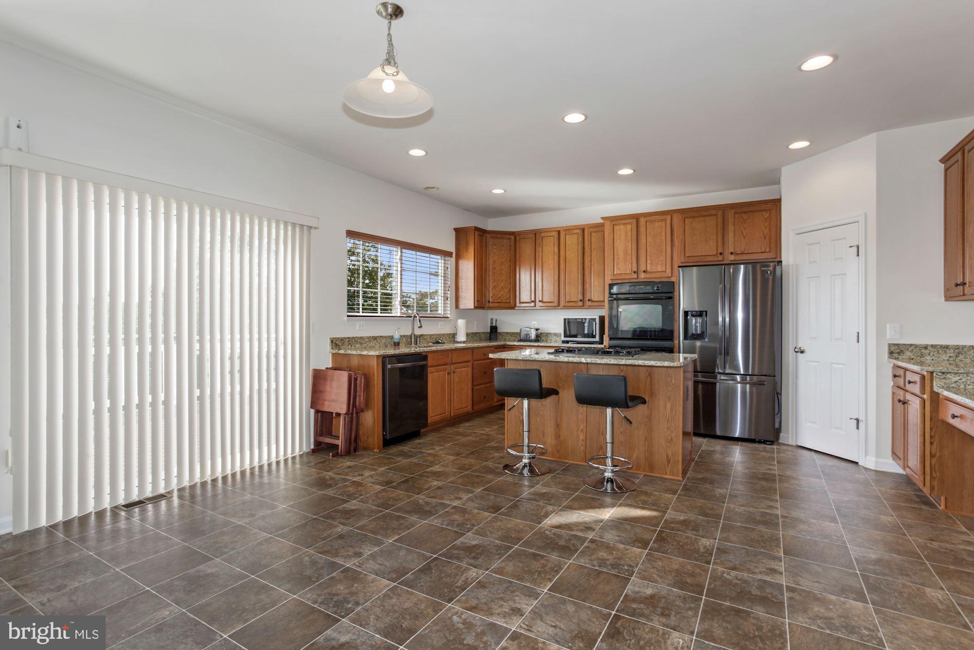 EAGLES POINTE - Residential