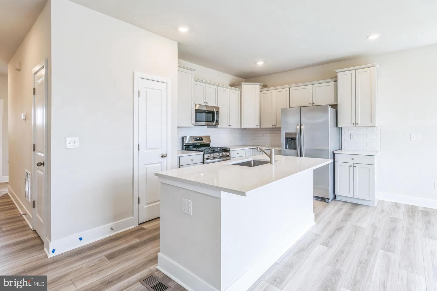 26042 E OLD GATE DRIVE