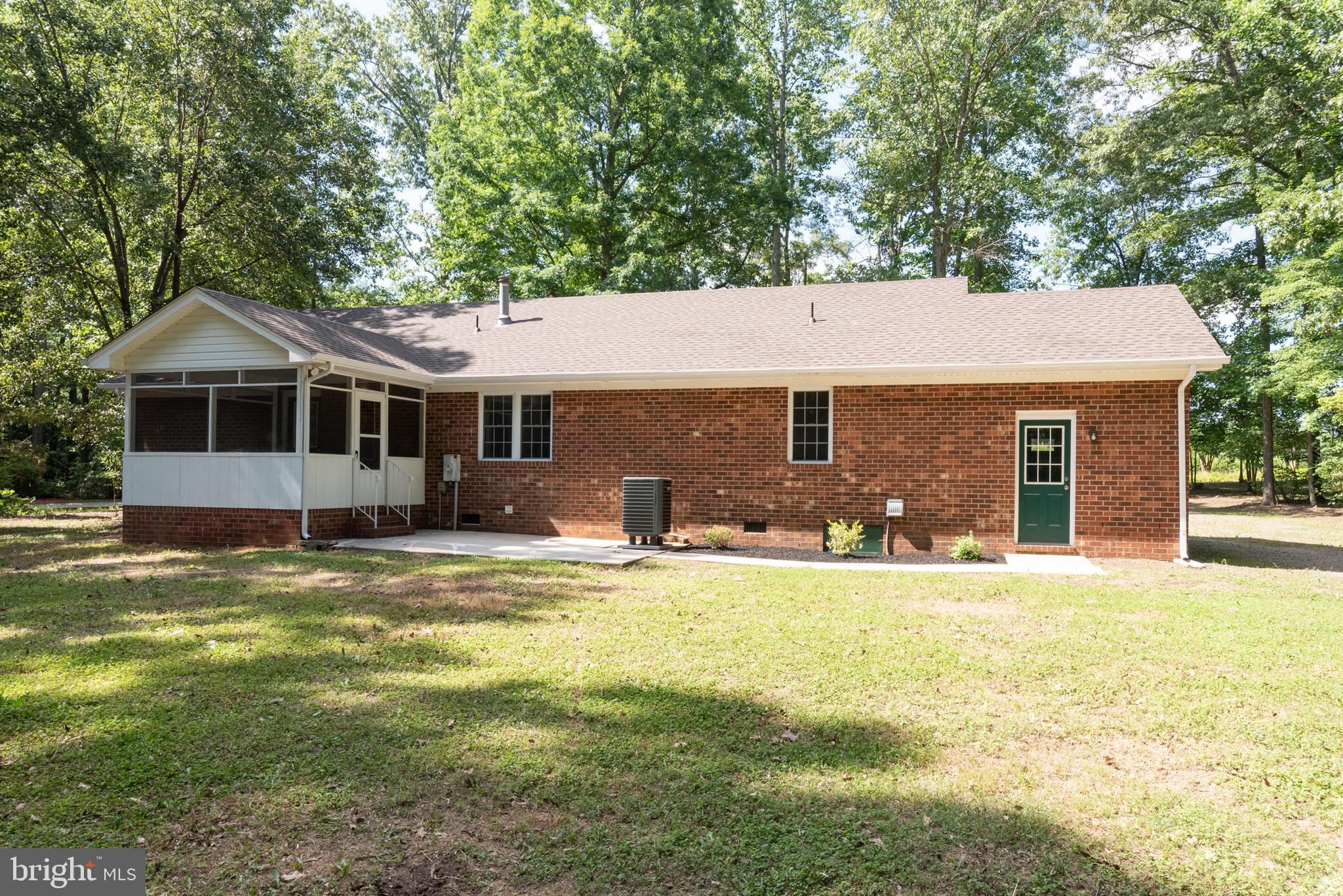 HOLLY OAKS - Residential