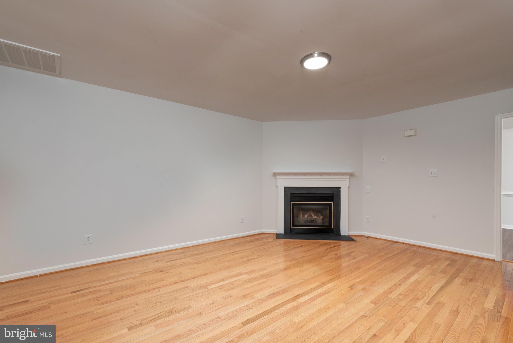 HOLLY OAKS - Residential