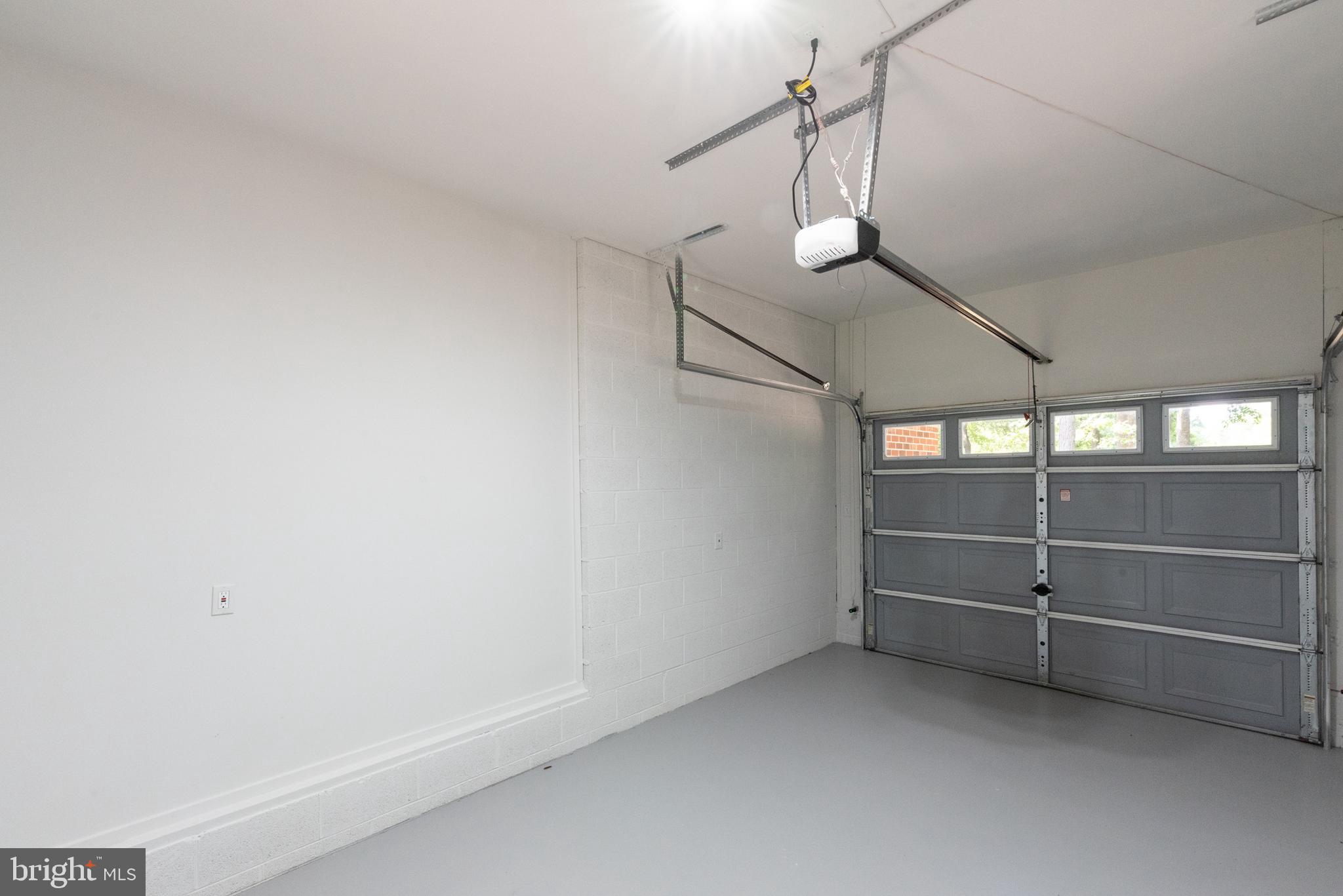 HOLLY OAKS - Residential