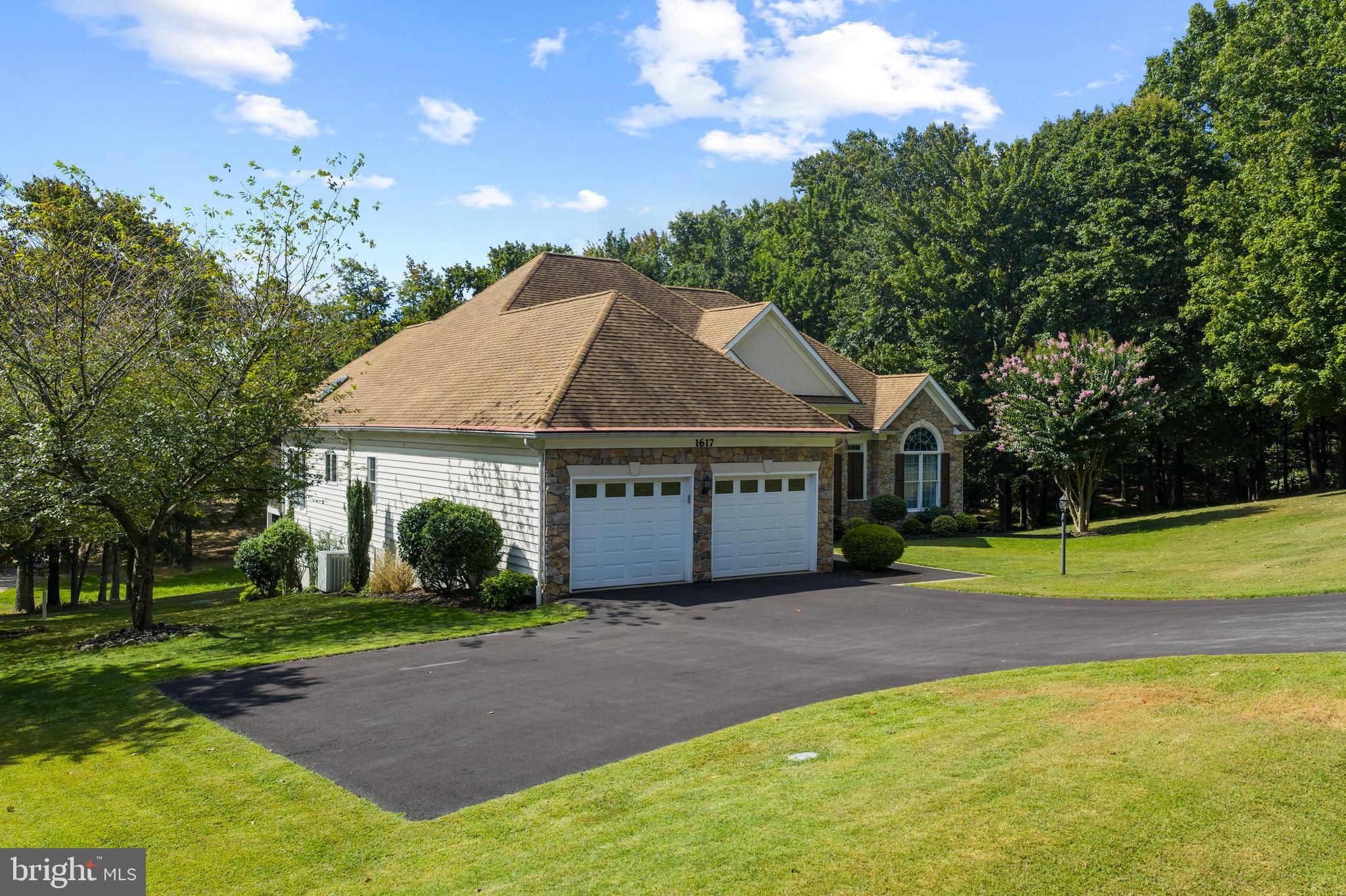 THE WOODS - Residential