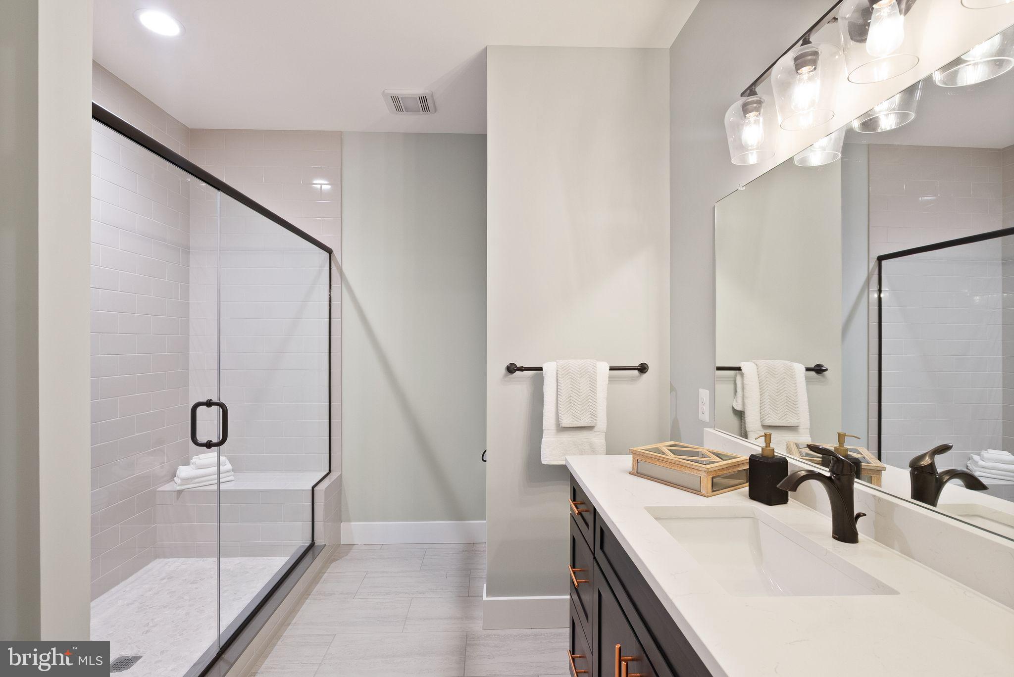 POPLAR HILL - Residential