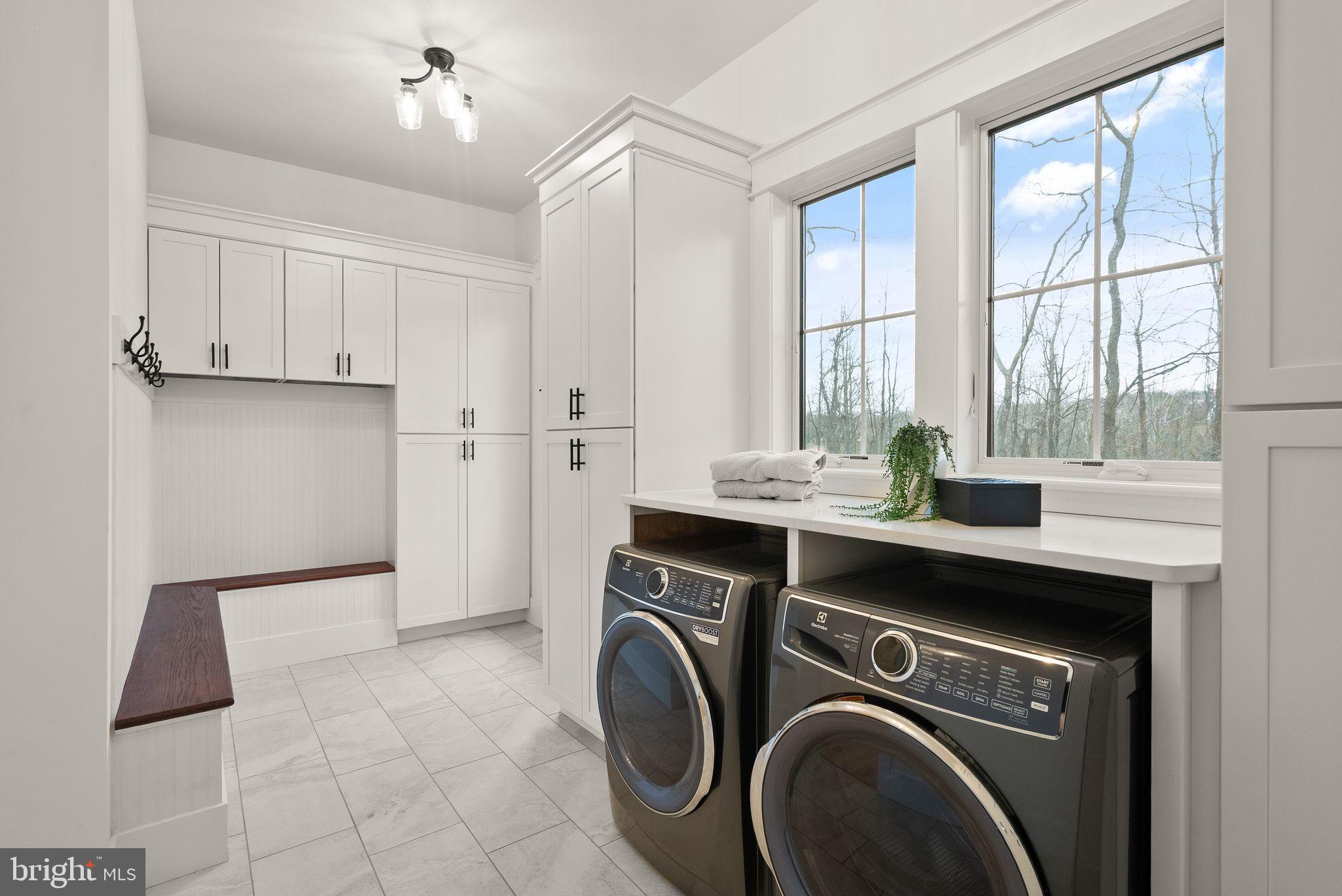 POPLAR HILL - Residential