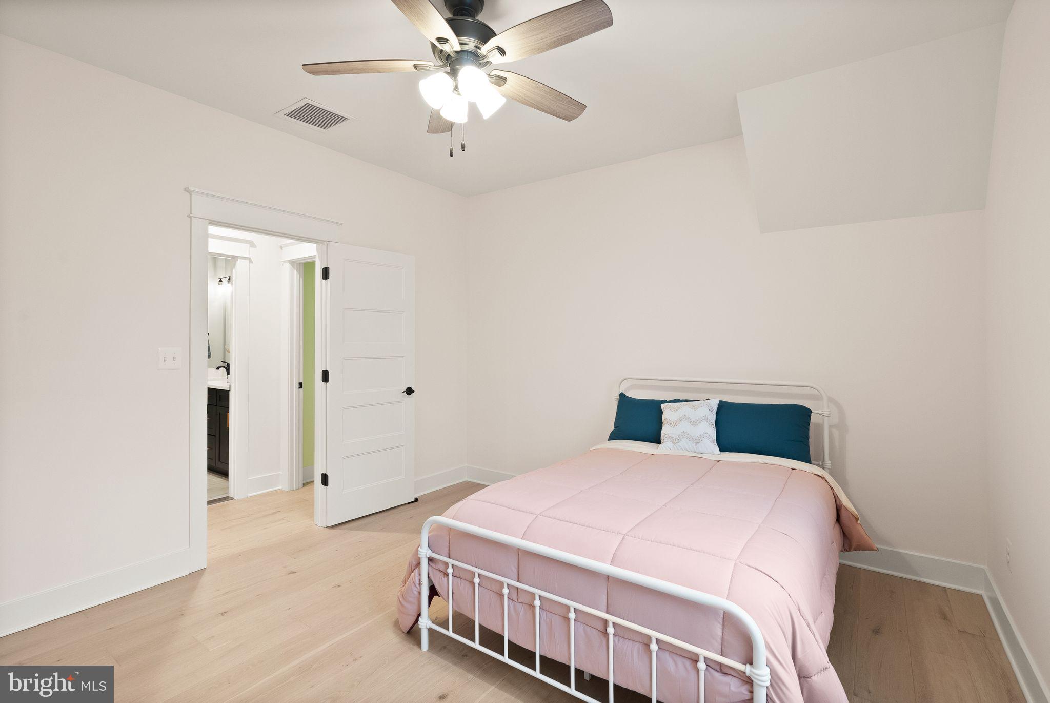 POPLAR HILL - Residential