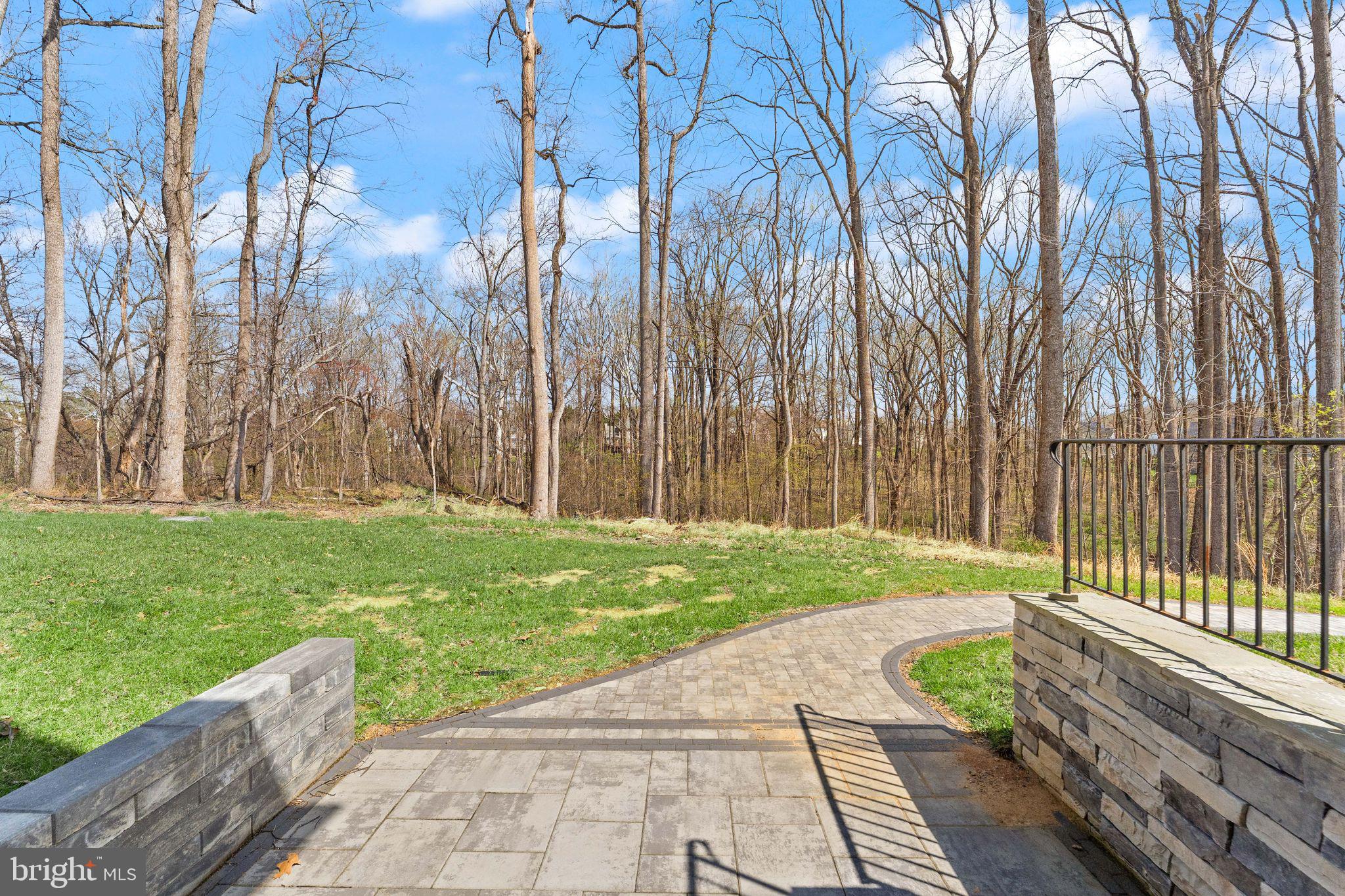 POPLAR HILL - Residential