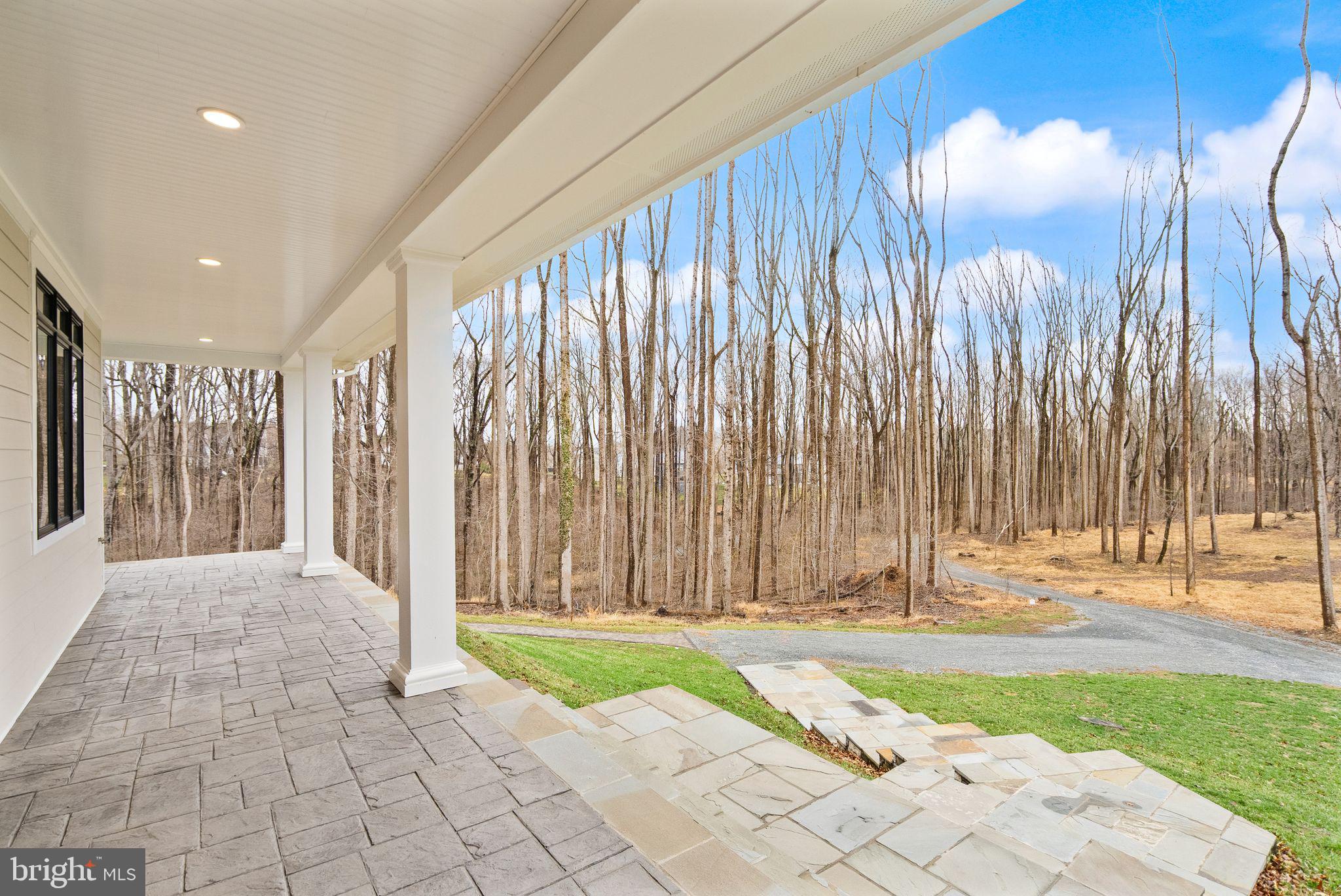 POPLAR HILL - Residential