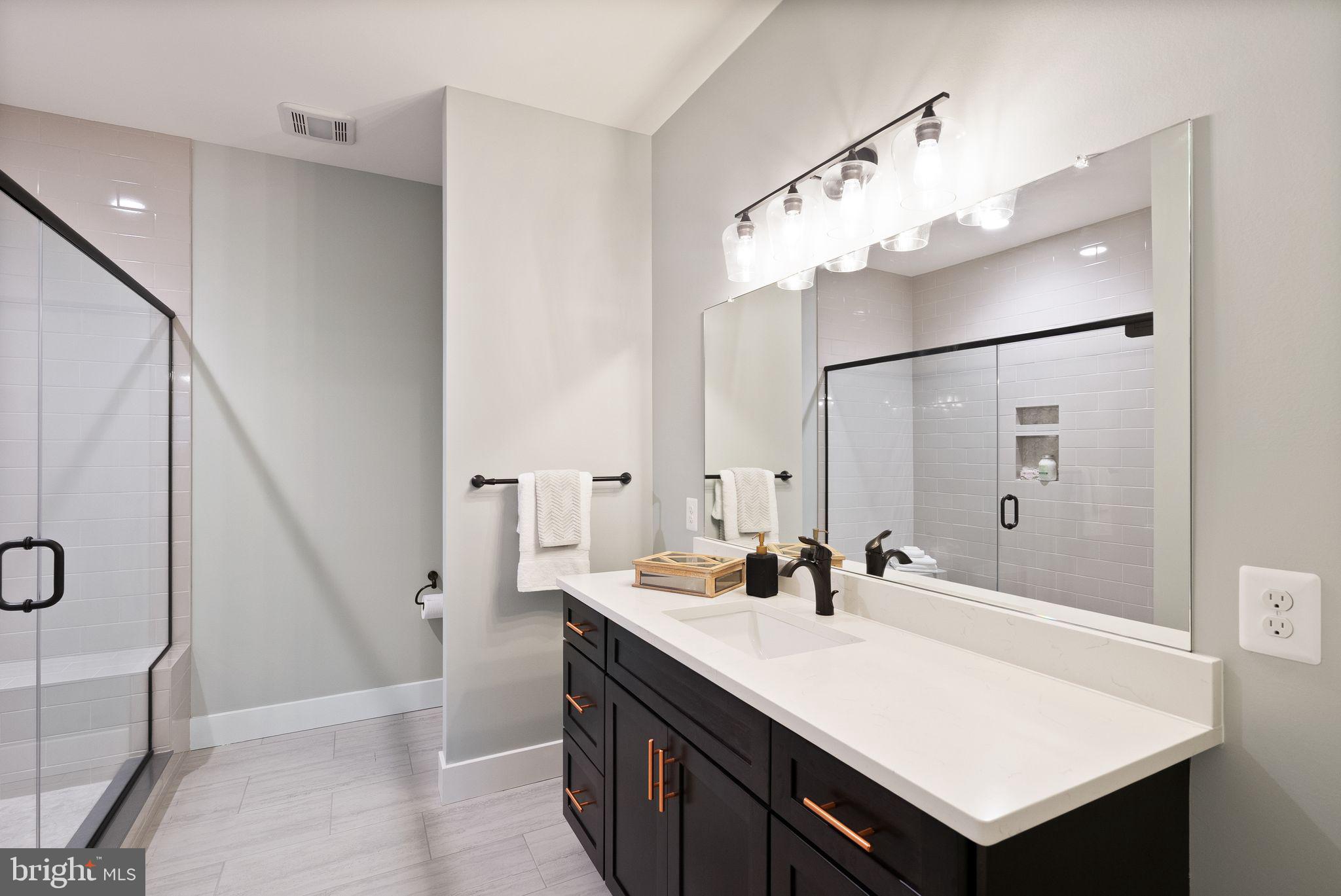 POPLAR HILL - Residential