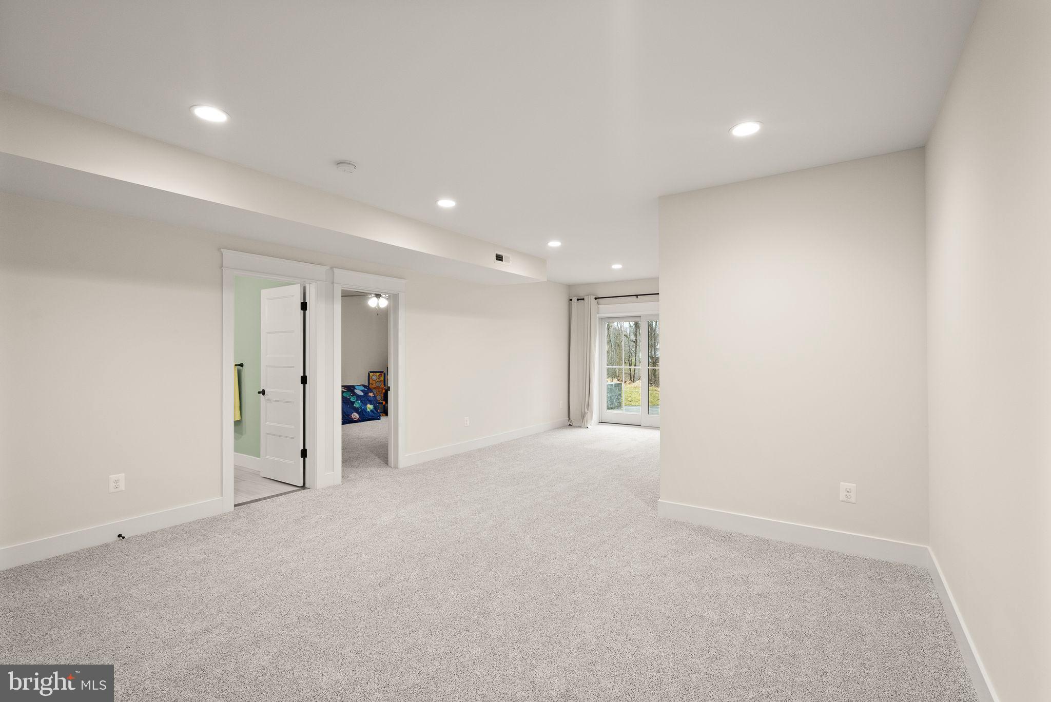 POPLAR HILL - Residential