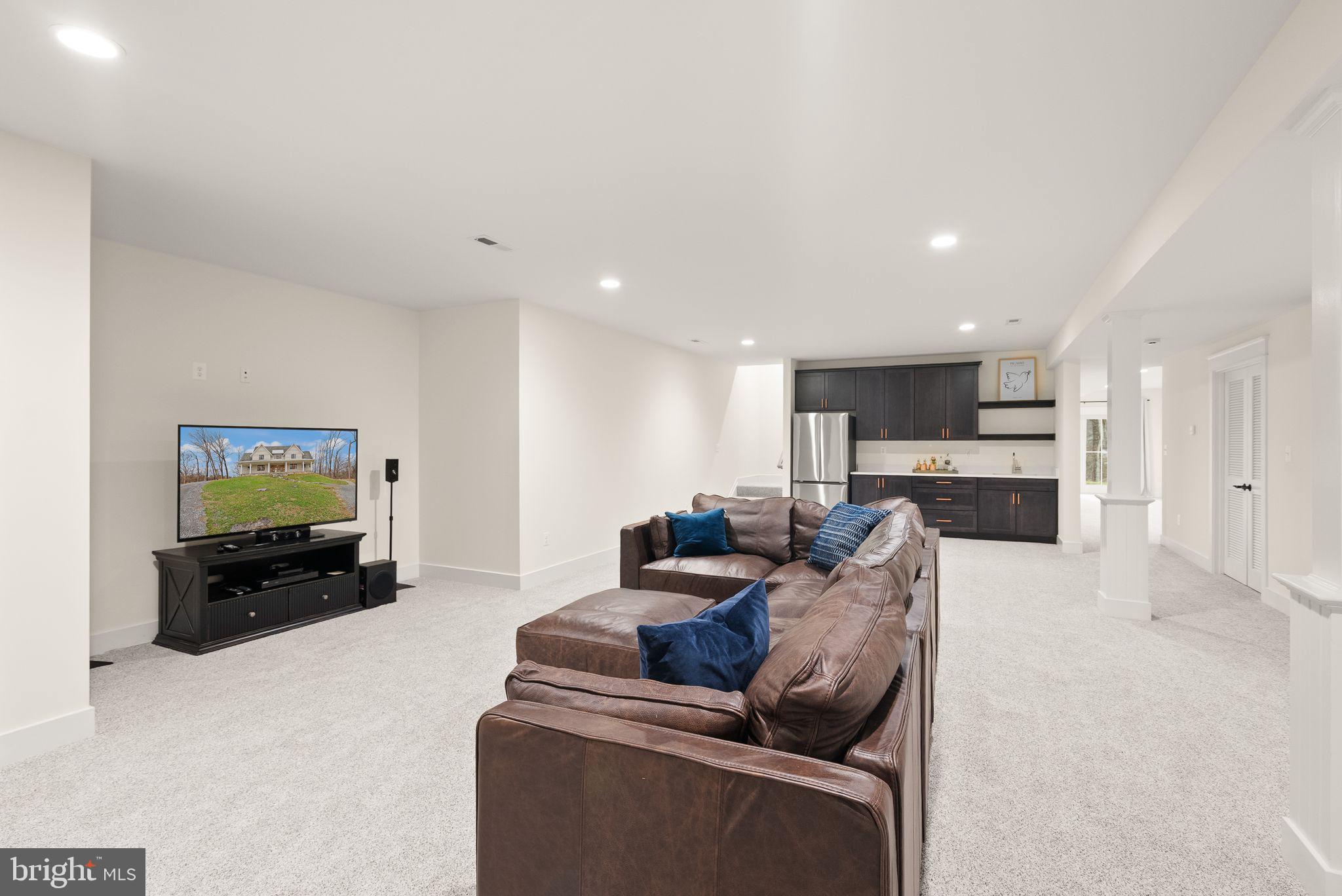 POPLAR HILL - Residential