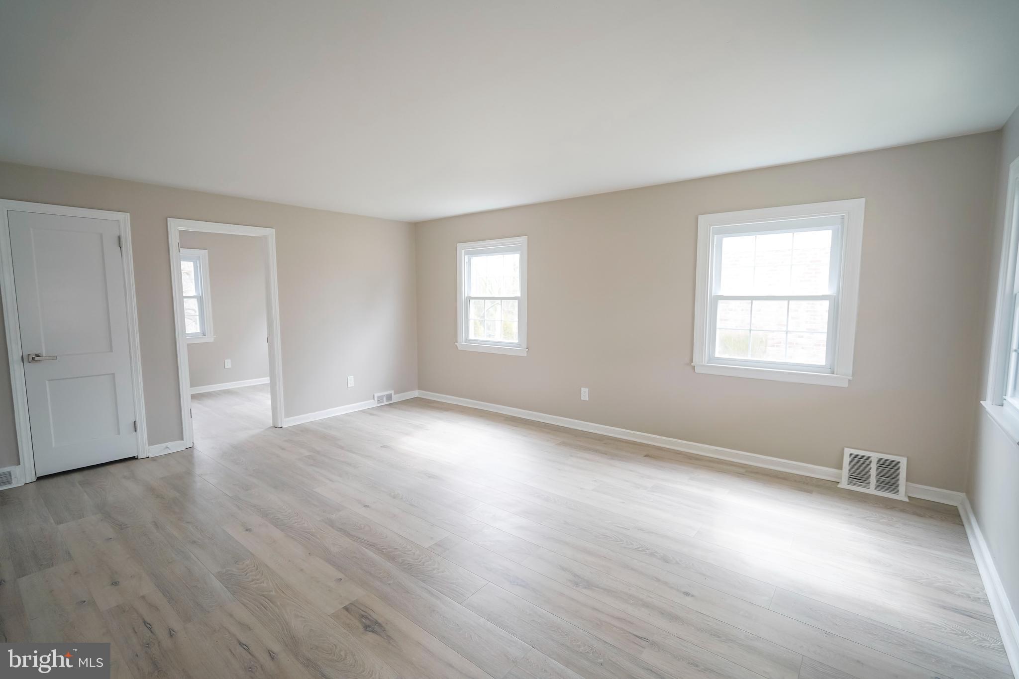 MILMONT PARK - Residential