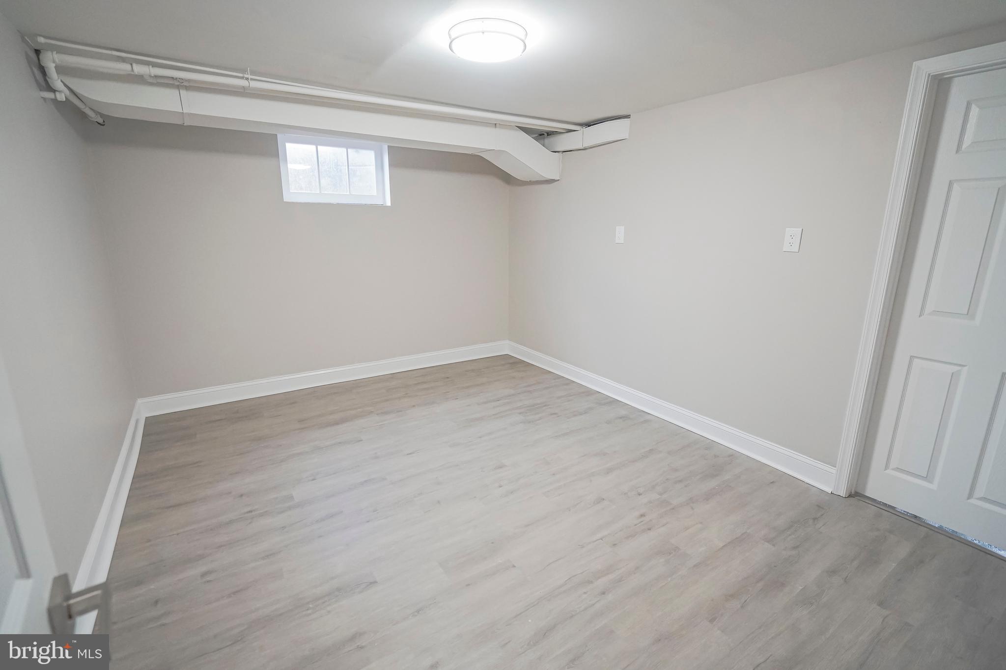 MILMONT PARK - Residential