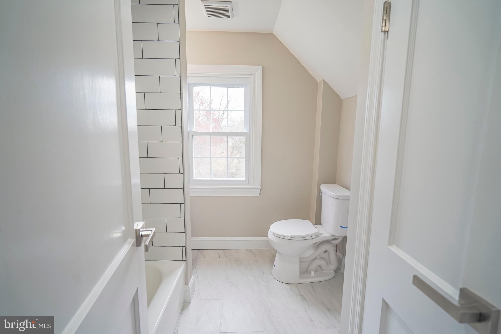 MILMONT PARK - Residential