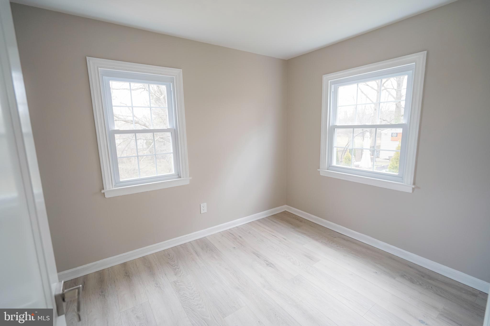 MILMONT PARK - Residential