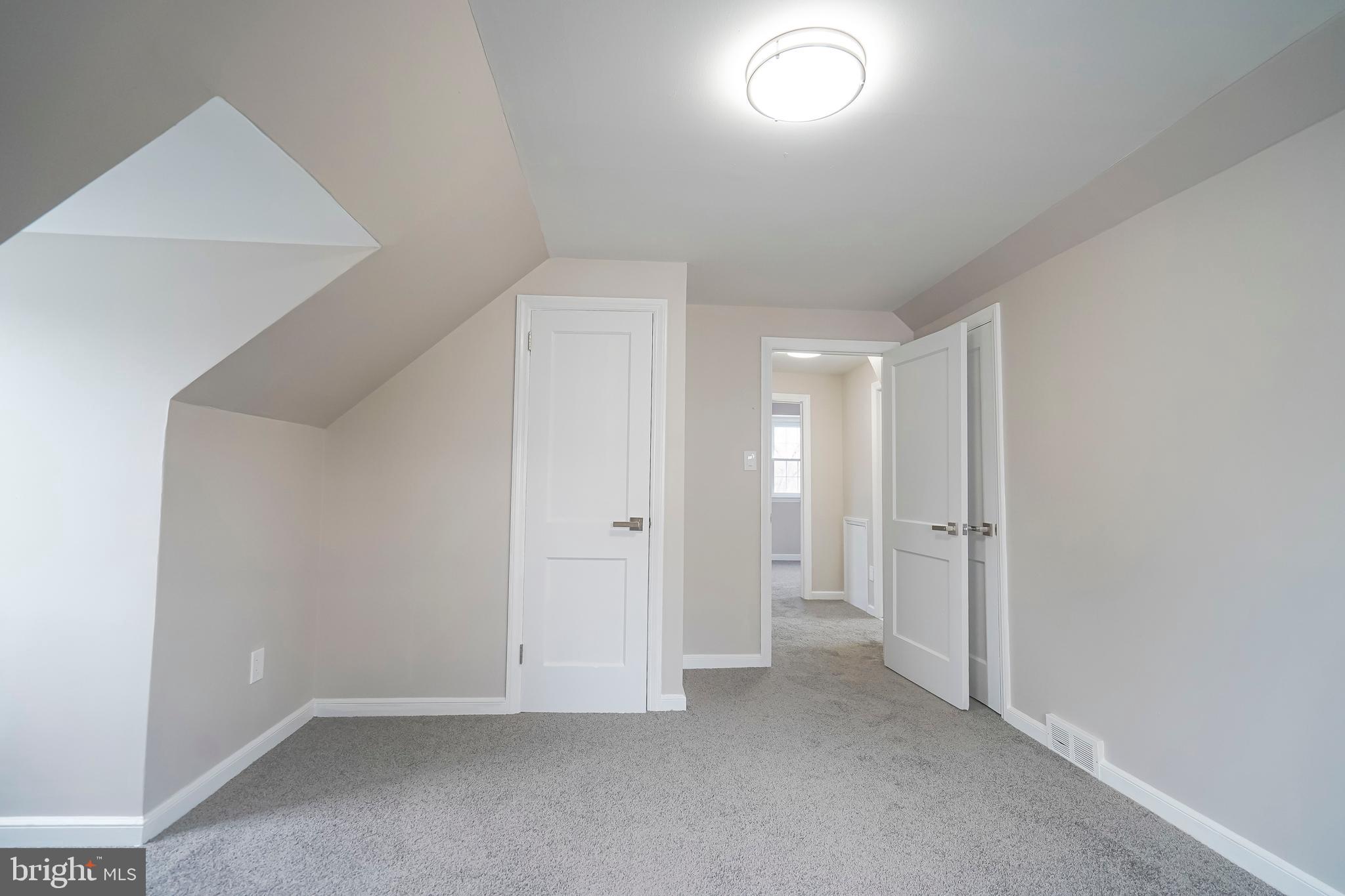 MILMONT PARK - Residential