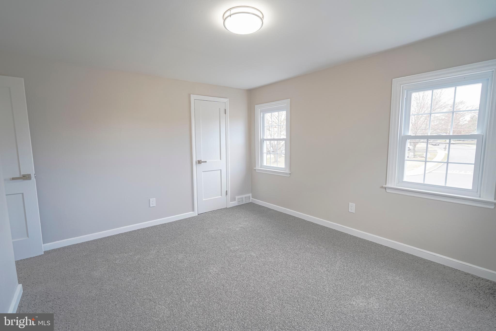 MILMONT PARK - Residential