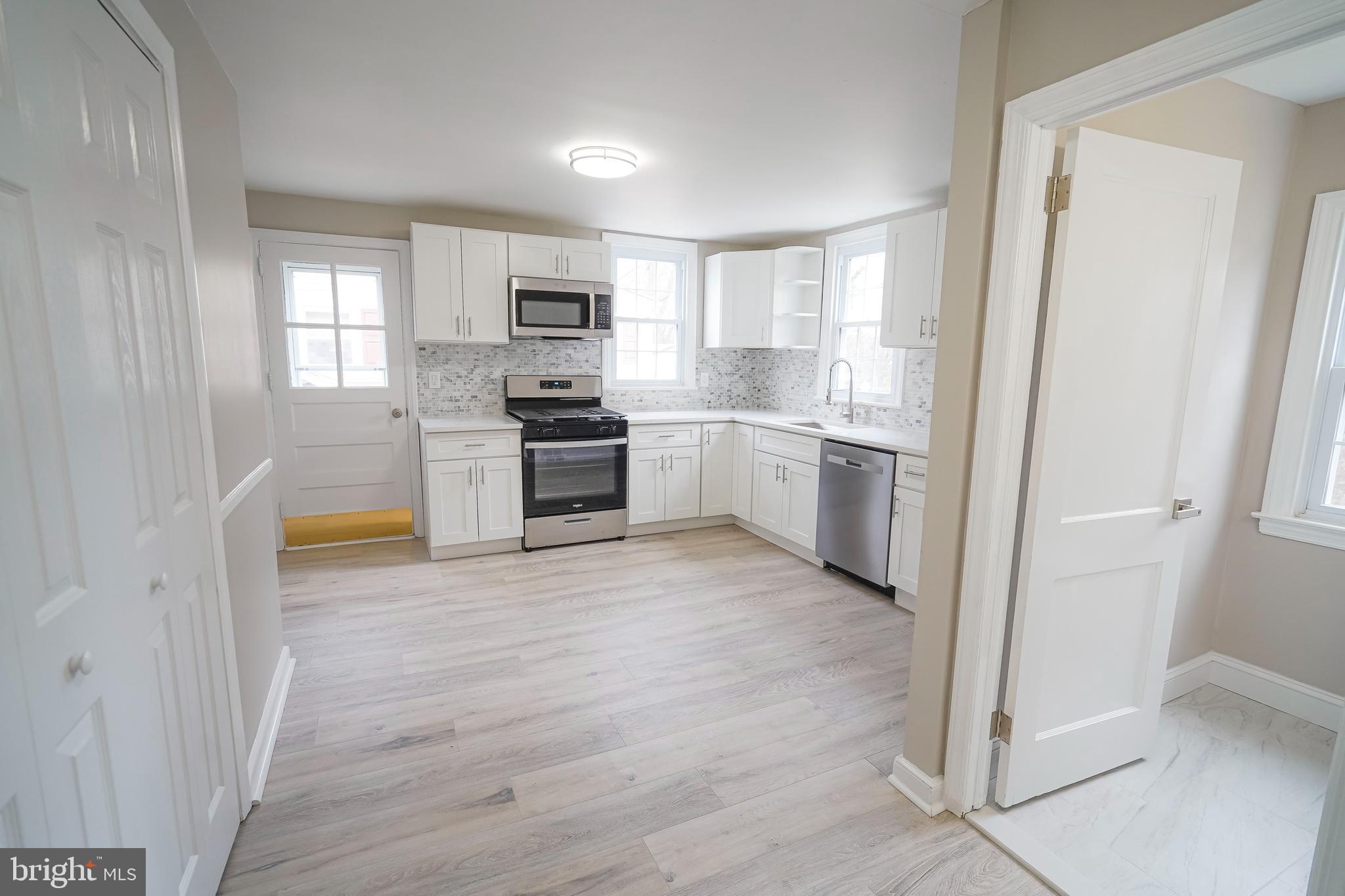 MILMONT PARK - Residential