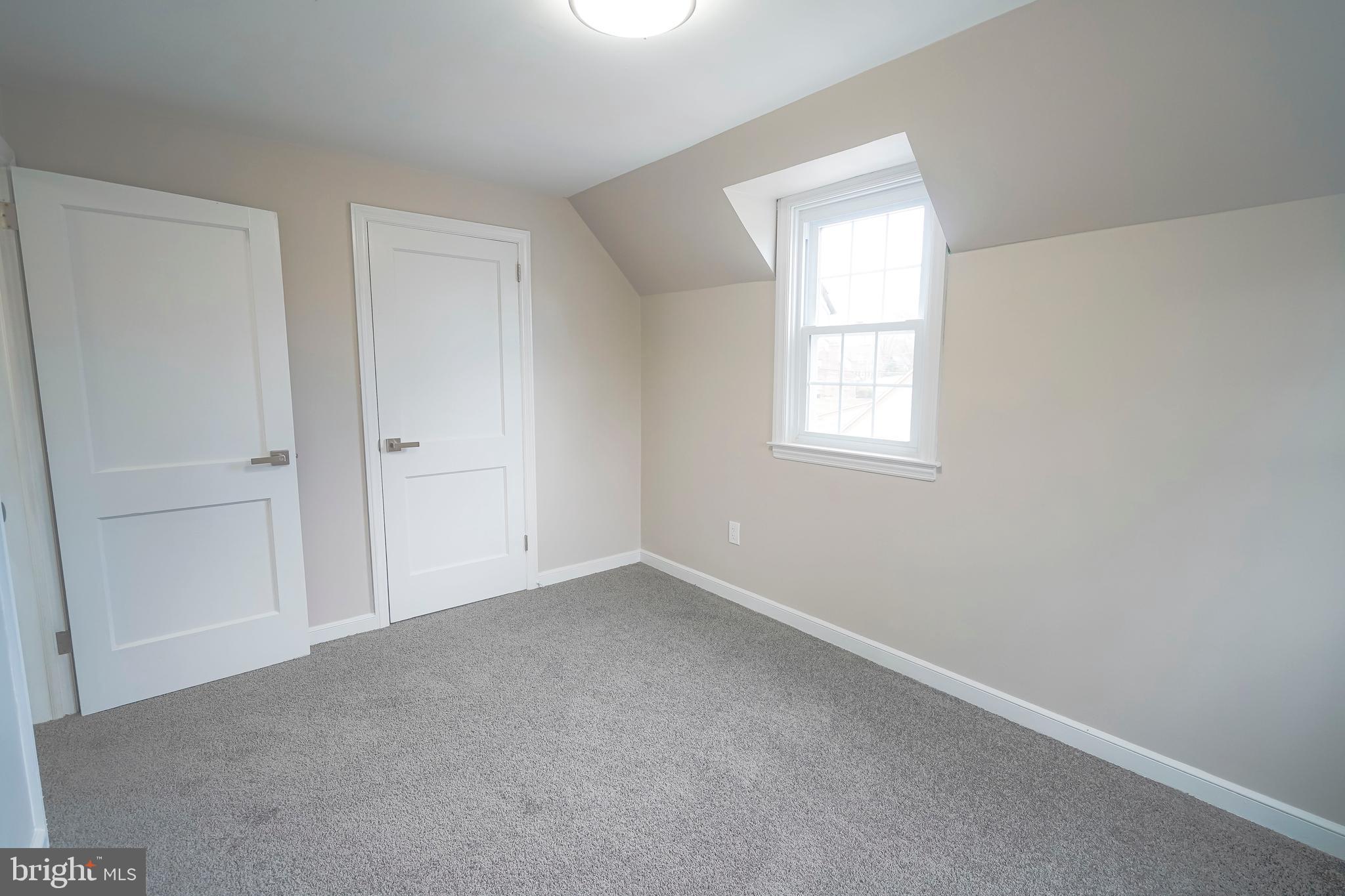 MILMONT PARK - Residential